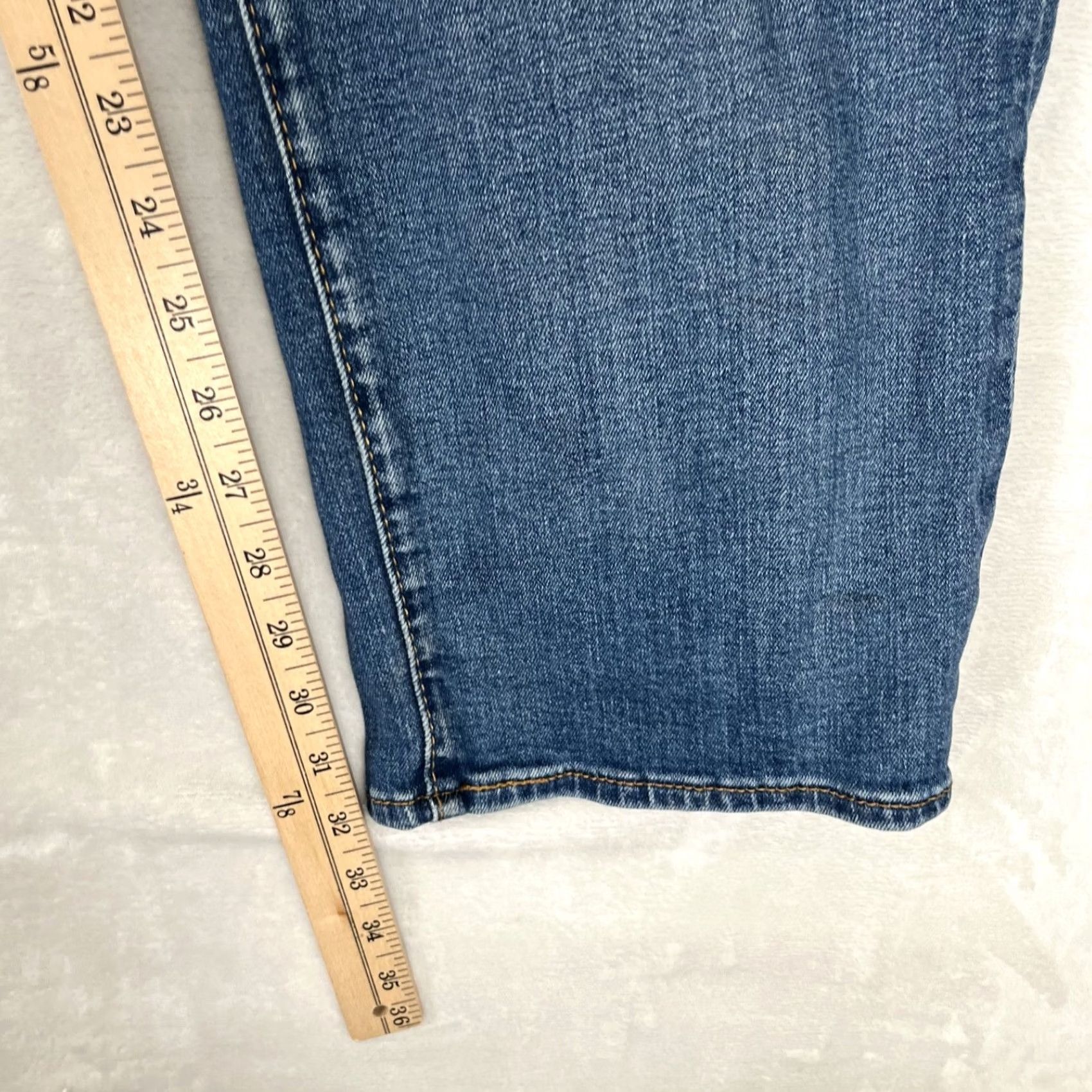 Levi's VINTAGE Levi’s 501 Blue Denim Jeans 38x32 Medium Wash Men Regular Jeans 90s Grunge USA Levi's 501 Series Size US 38 / EU 54 - 2 Thumbnail