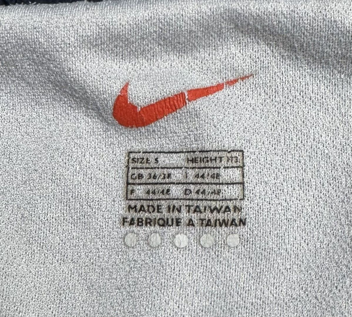 Nike Nike Vintage Running Shorts Size US 30 / EU 46 - 8 Thumbnail