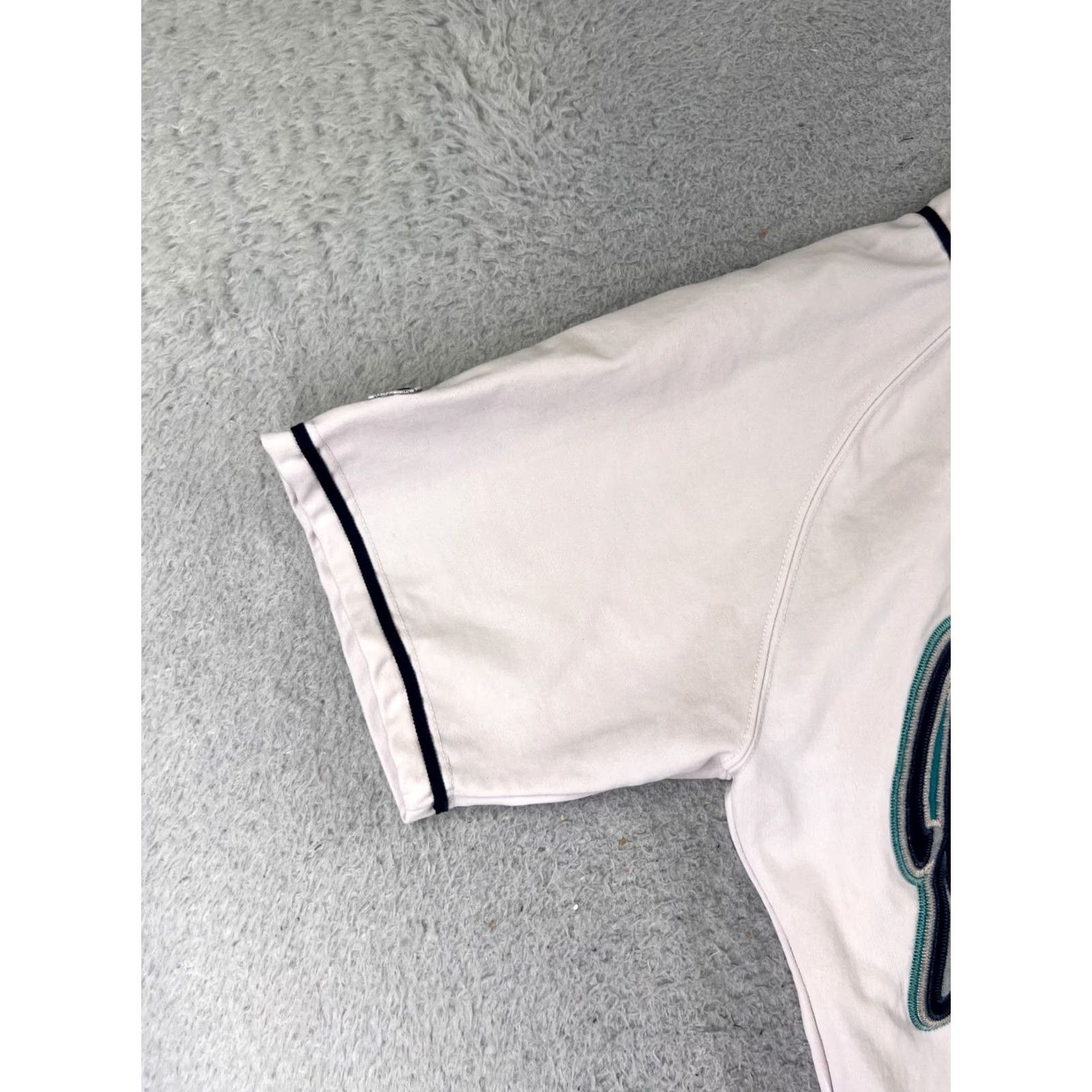 Vintage VINTAGE Rawlings Juan Diego Jersey Adult Medium White Nylon Button-Up 2 | 90s Hip Hop Music Logo Embroidered Casual Mens Size US M / EU 48-50 / 2 - 3 Thumbnail