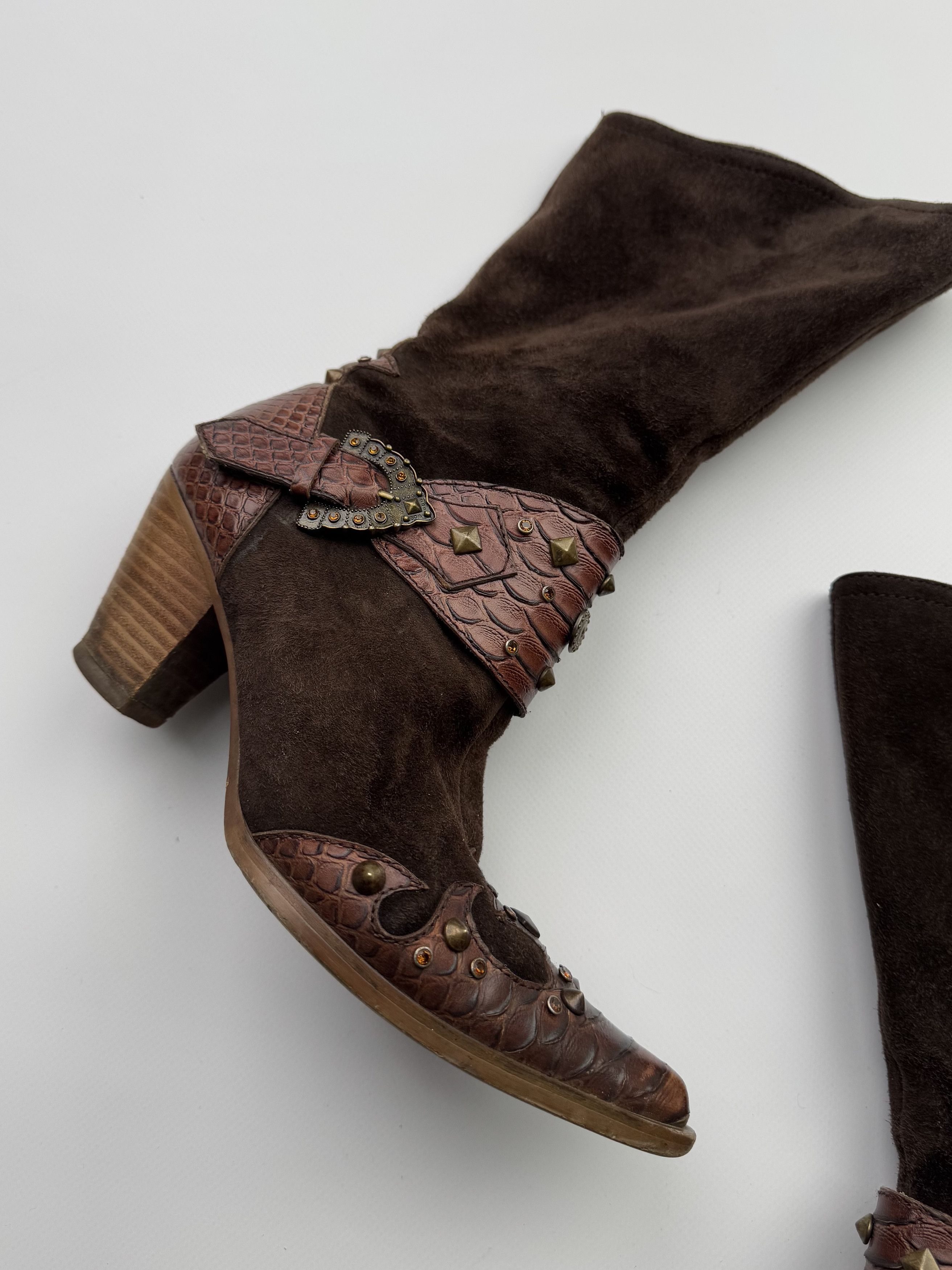 Vintage Vintage Suede Leather Boots B311(V208)E2 Size US 6 / IT 36 - 2 Thumbnail