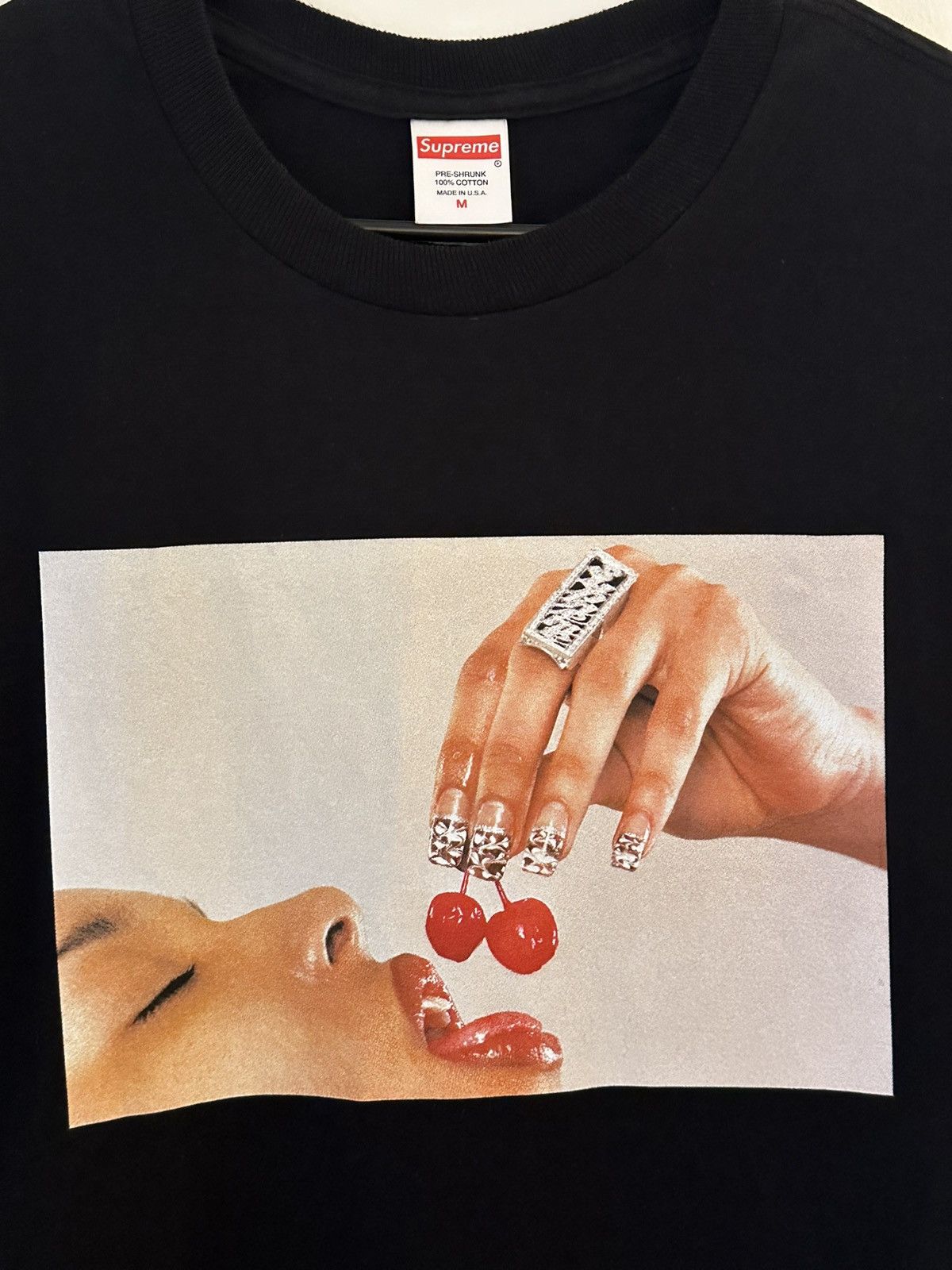 Supreme Supreme Cherries Tee Size US M / EU 48-50 / 2 - 2 Thumbnail