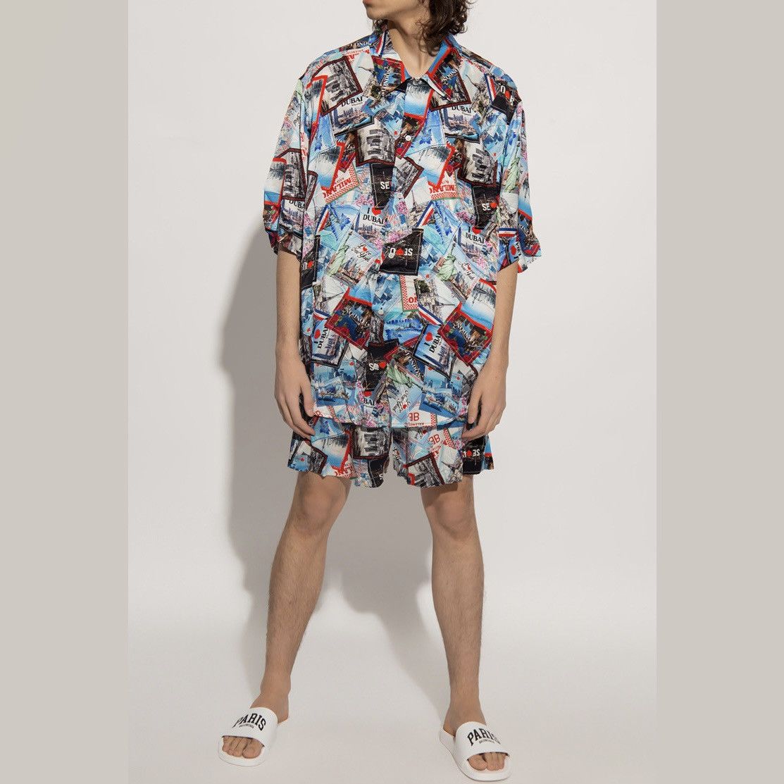 Balenciaga $1050 Balenciaga Logo Postcard Print Silk Shorts, Size 44 Size US 28 / EU 44 - 16 Thumbnail