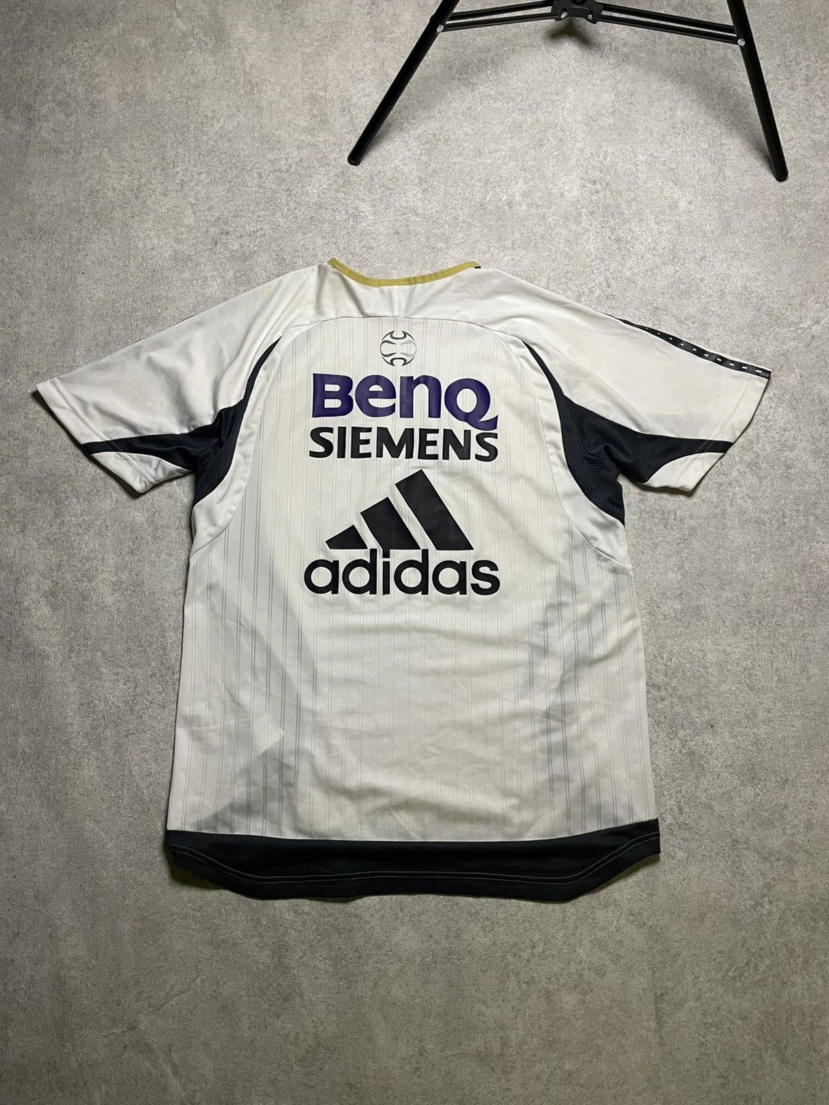 Adidas Real Madrid 2006-2007 home jersey soccer Adidas Size US L / EU 52-54 / 3 - 11 Thumbnail