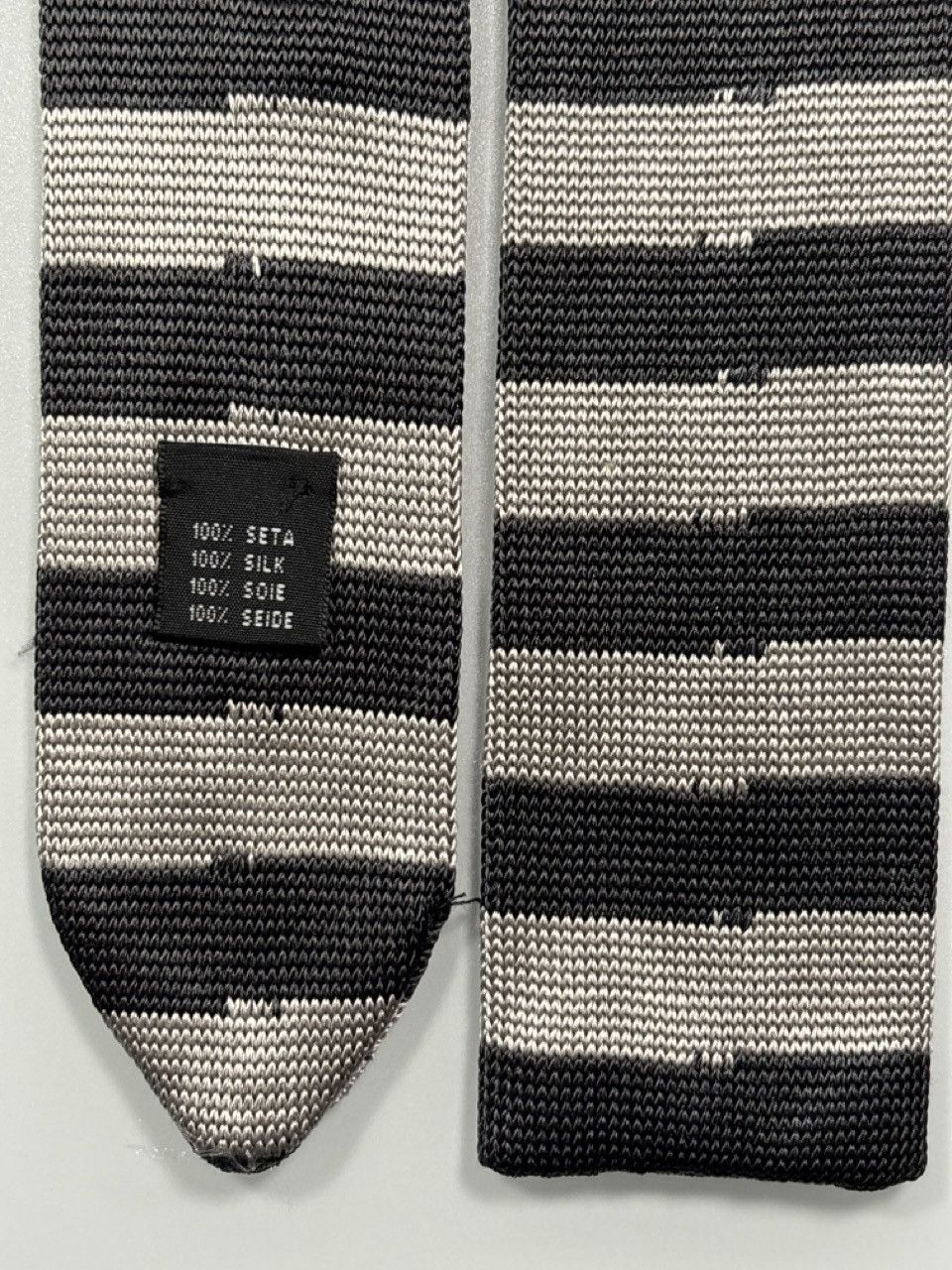 Band Of Outsiders Striped Knit Necktie in Greys Size ONE SIZE - 3 Thumbnail
