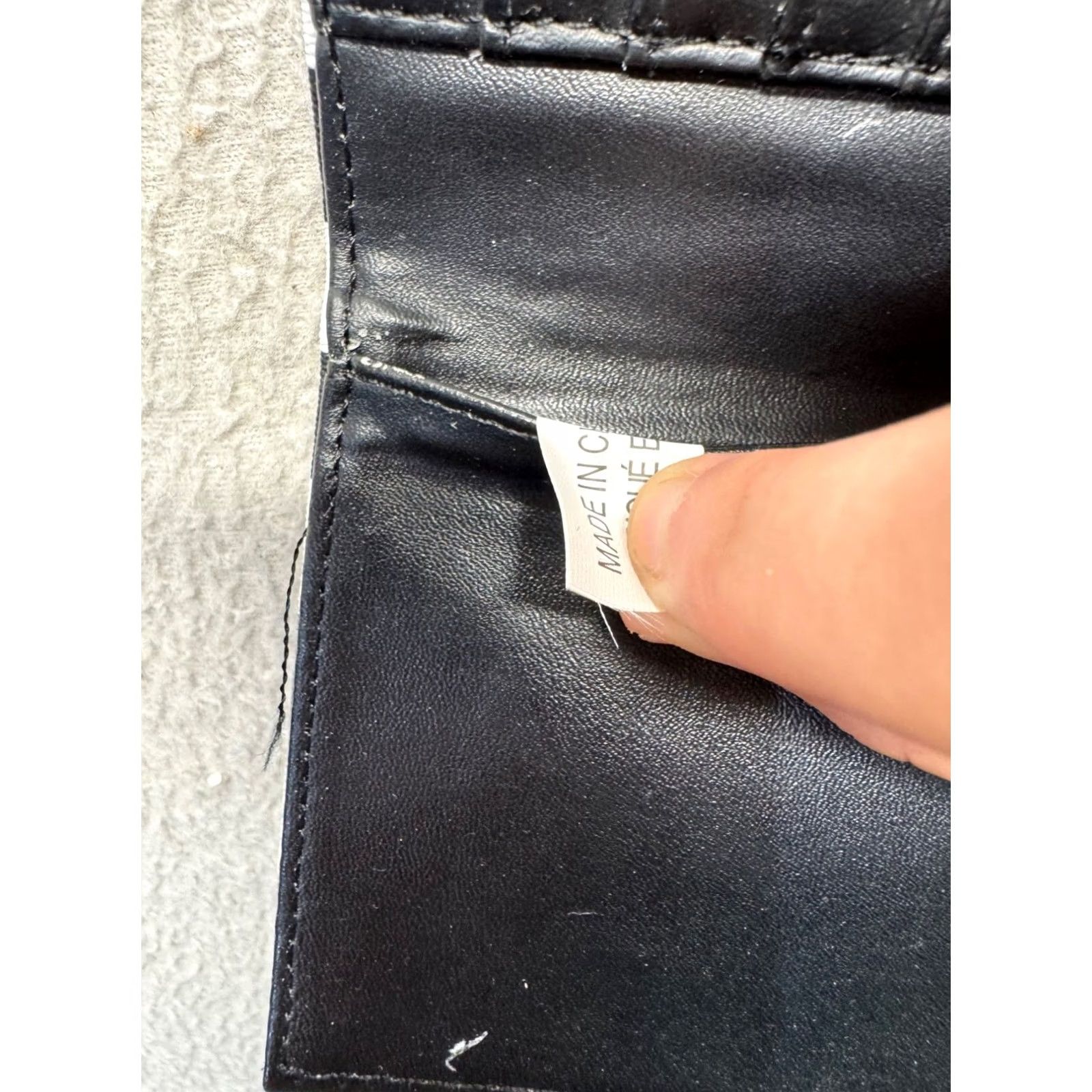Vintage KUT from the Kloth Wallet Black & White Striped Wallet 43B Womens N/A Folding Card Credit Snap Closure Compact Pre-Owned Like New Size ONE SIZE - 5 Thumbnail