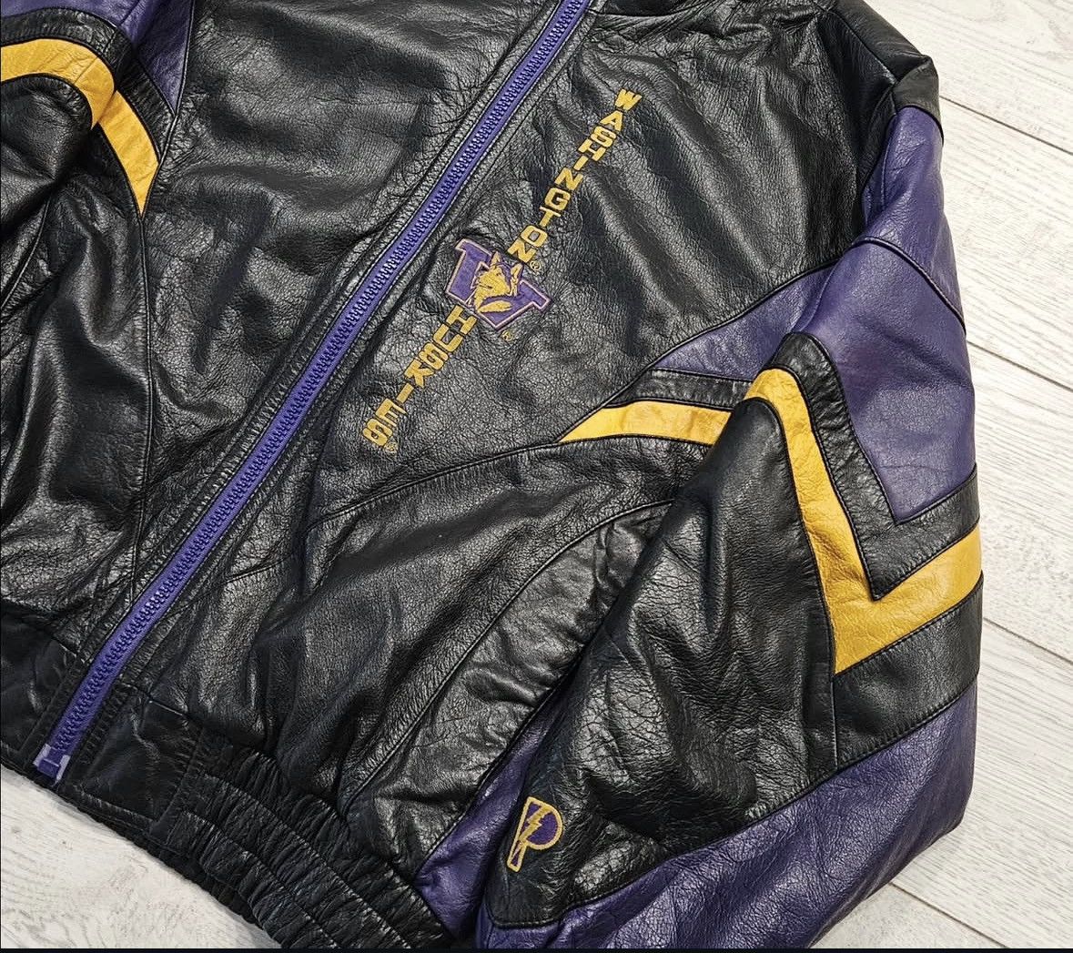 Pro Player WASHINGTON HUSKIES LEATHER JACKET Size US M / EU 48-50 / 2 - 5 Thumbnail