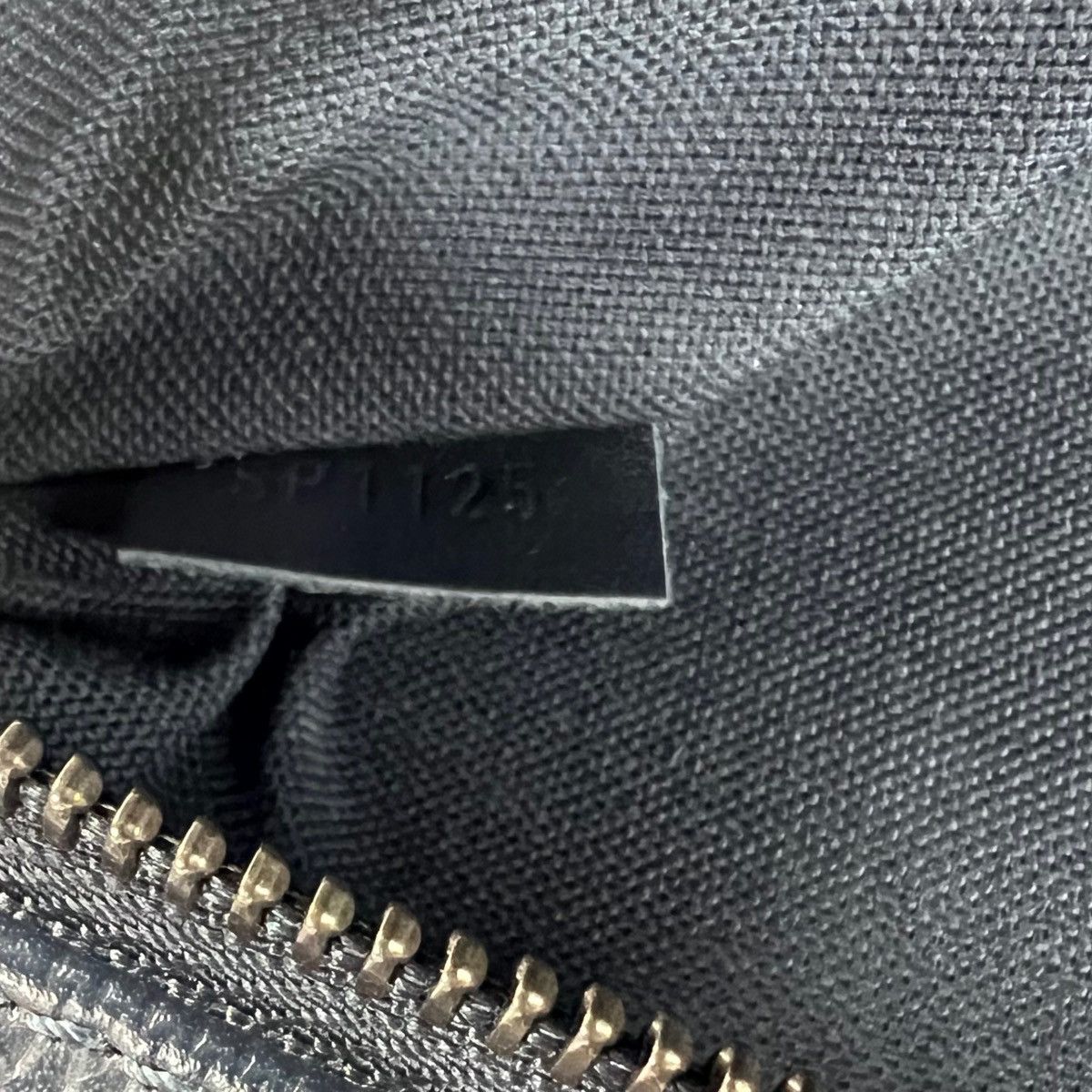Louis Vuitton Louis Vuitton Damier Infini District MM Messenger Bag Cosmos Size ONE SIZE - 12 Thumbnail