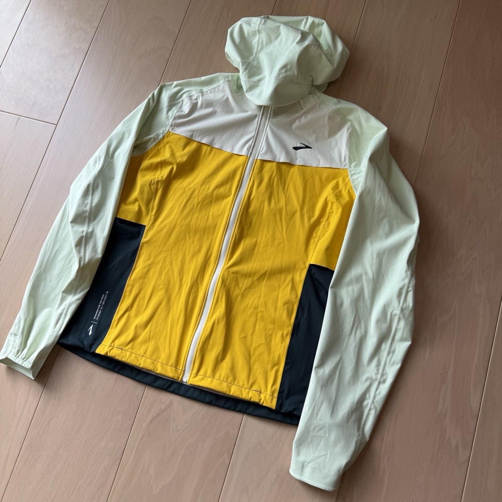 Brooks Brooks Running High Point Waterproof Jacket Women's Largevie Size L / US 10 / IT 46 - 9 Thumbnail