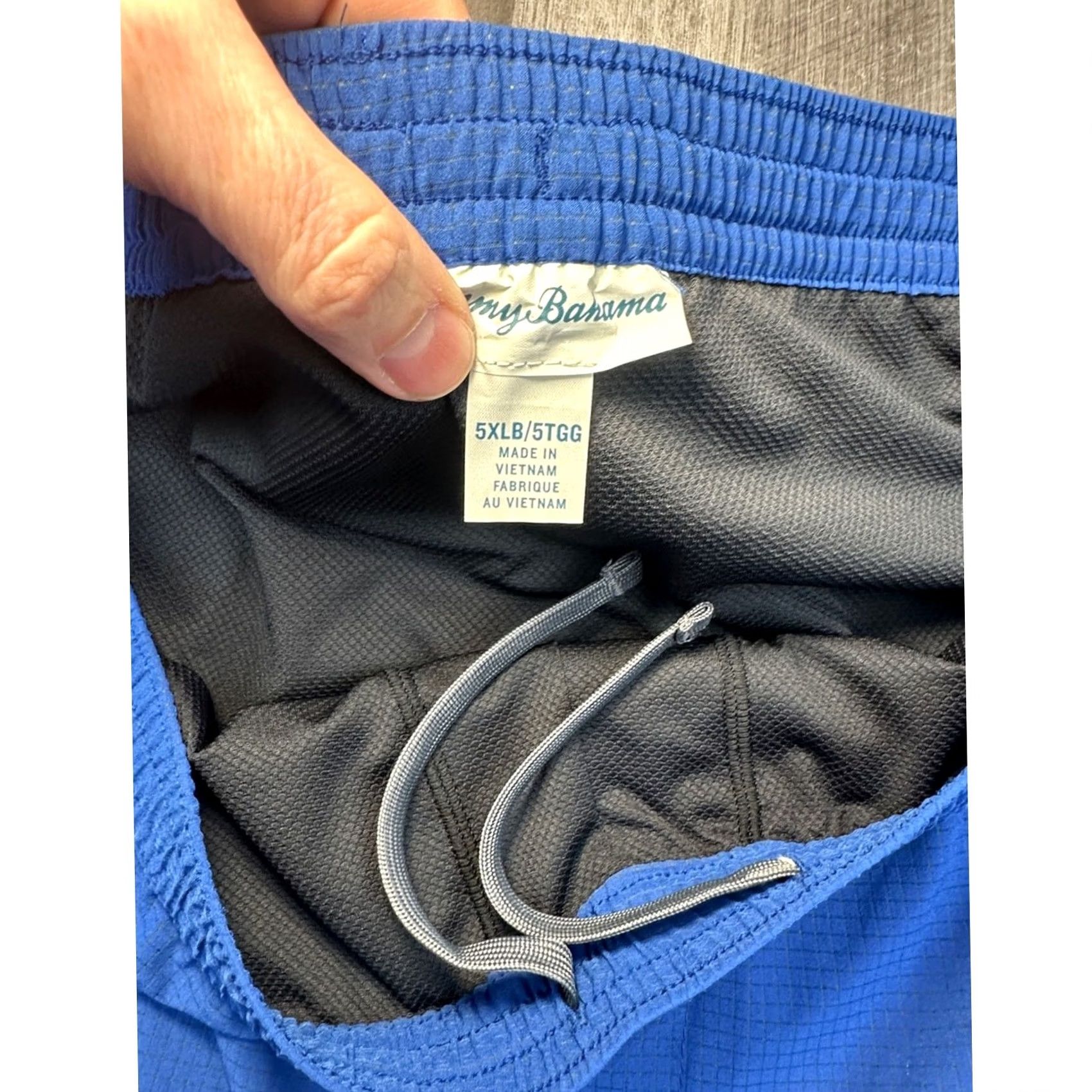 Tommy Bahama VINTAGE Tommy Bahama Island Zone Monterey Coast Cobalt Haze Lined Hybrid Shorts 5XLB Mens Big 5X Blue Pants Shorts Size US 39 - 6 Thumbnail