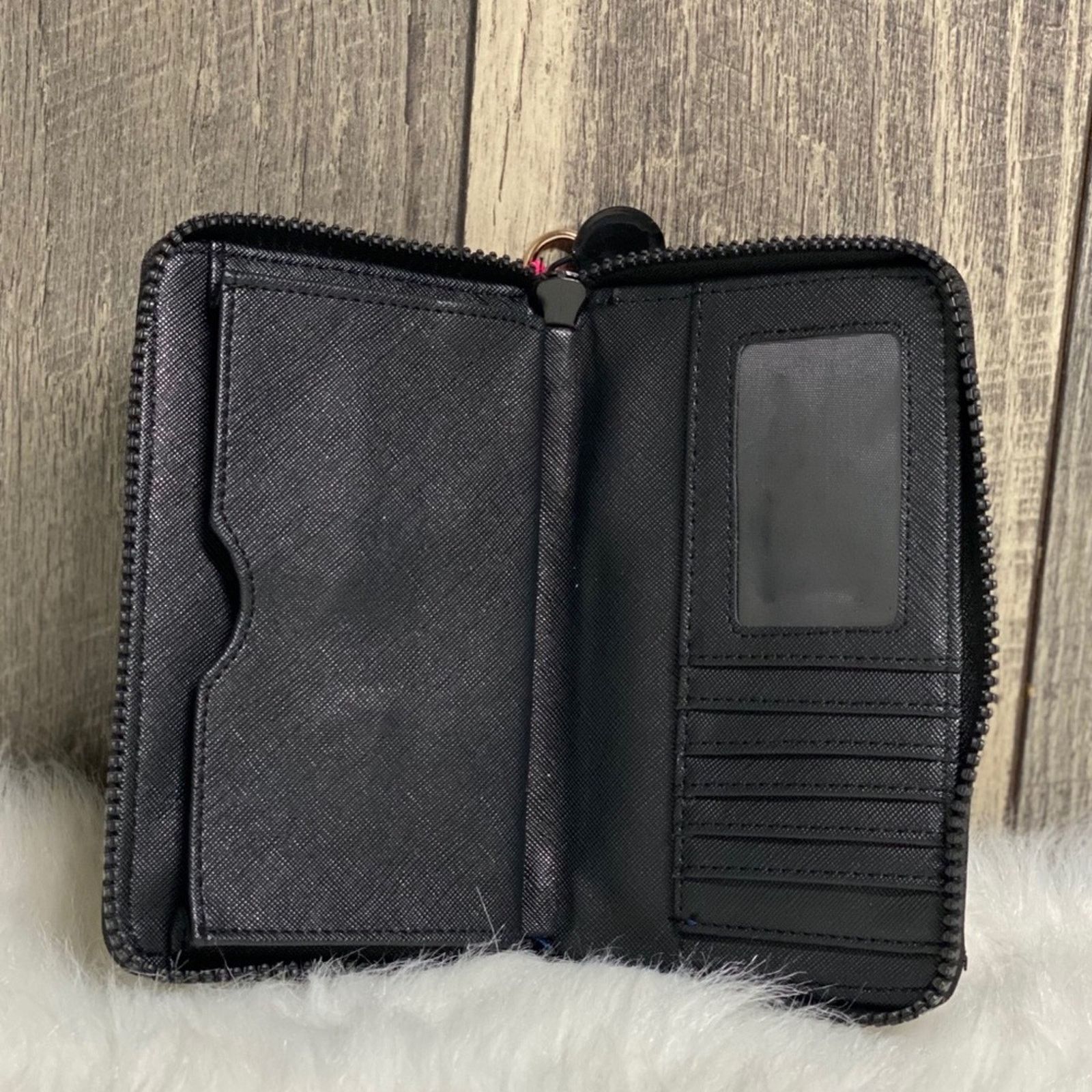 Goods NWT Black Nylon Quilted Widemouth Passport Wallet Size ONE SIZE - 6 Thumbnail