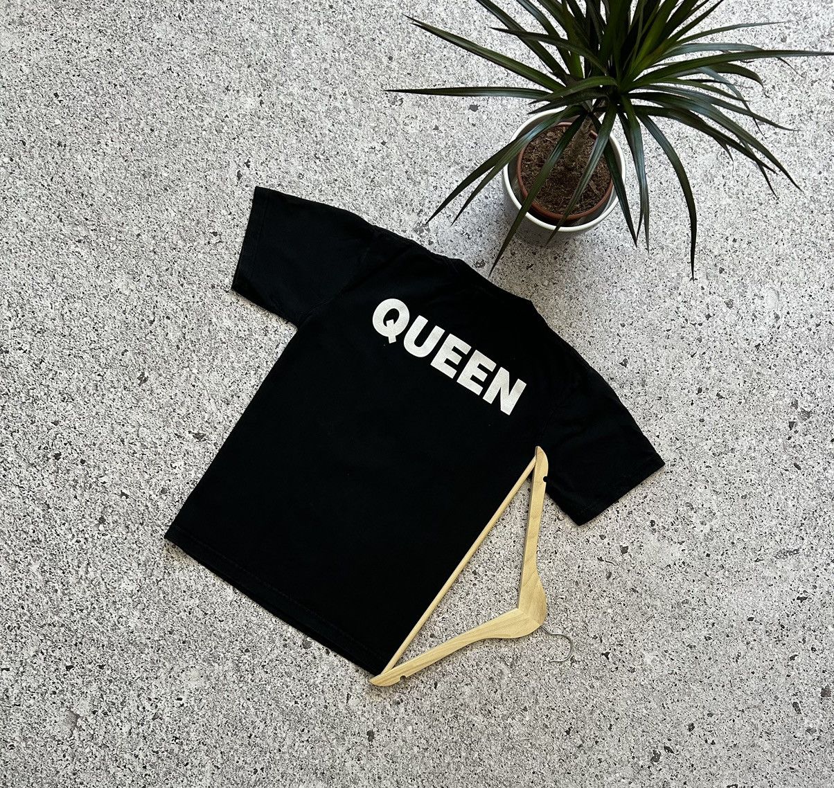 Band Tees Freddie Mercury The King Of Queen Rock Band T-Shirt Size US S / EU 44-46 / 1 - 2 Thumbnail