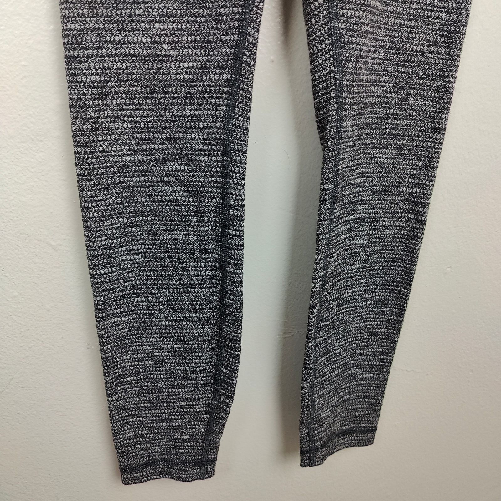 Lululemon Lululemon Wunder Under Leggings Womens 4 Luon Variegated Size 27" / US 4 / IT 40 - 3 Thumbnail