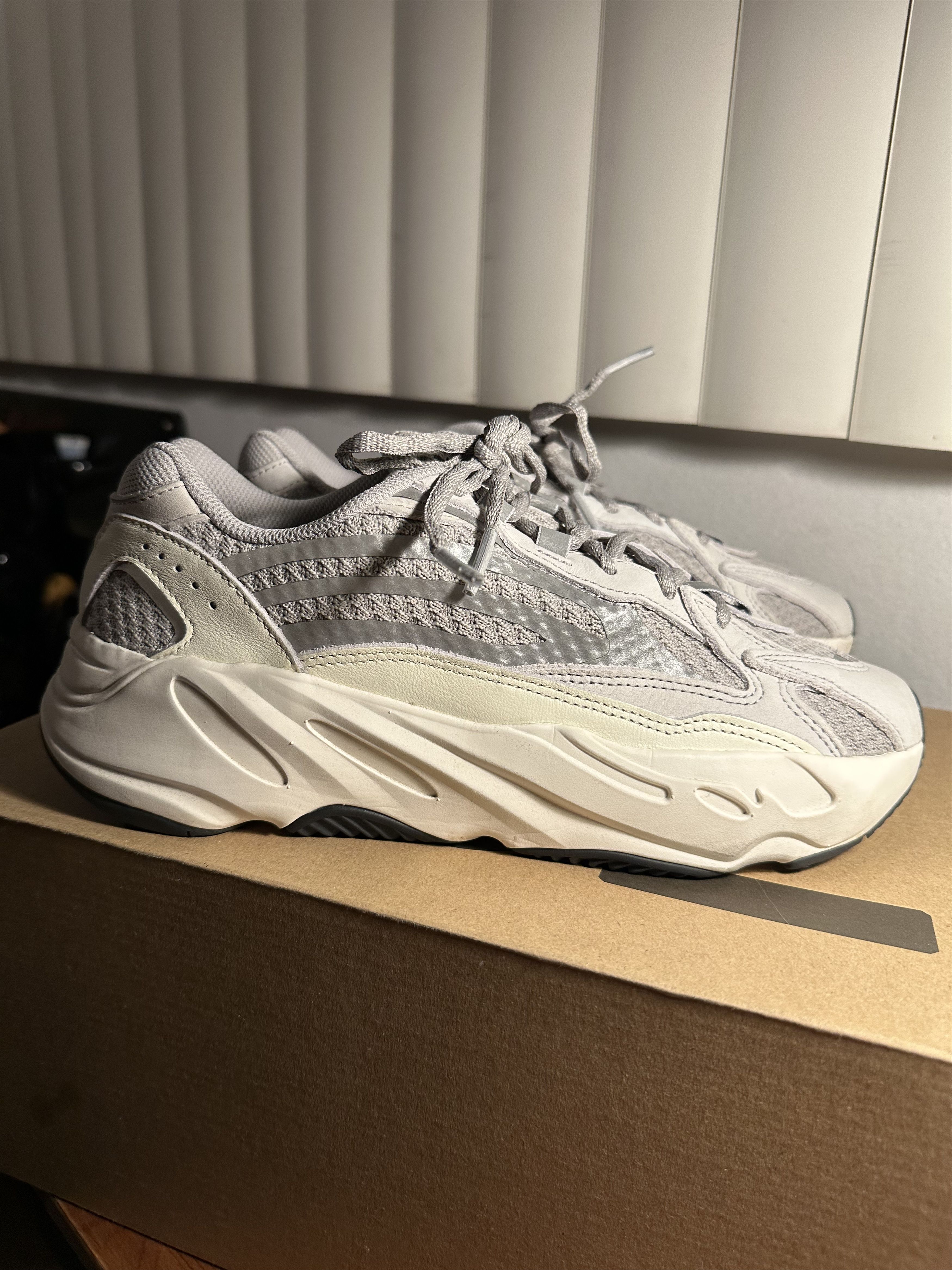 Yeezy Adidas Yeezy Boost 700 V2 Low Static Size 7.5 Size US 7.5 / EU 40-41 - 1 Thumbnail
