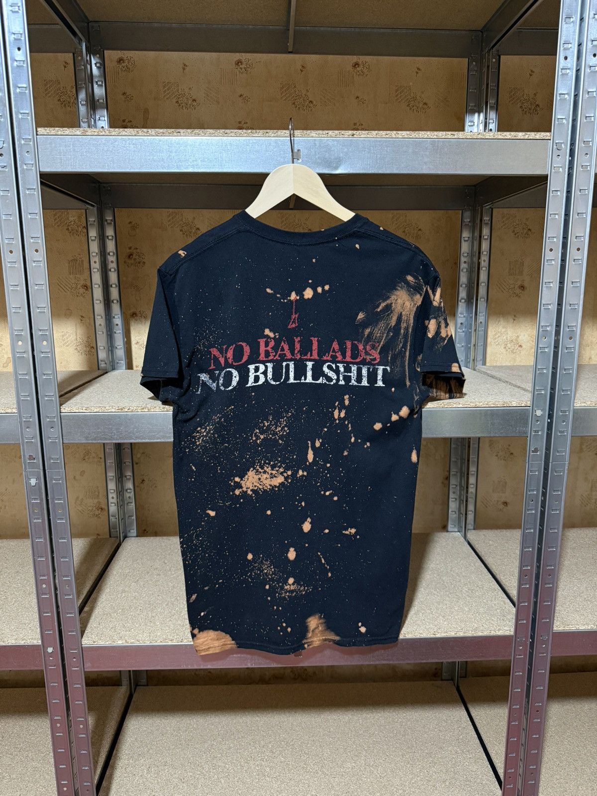 Band Tees × Vintage Vintage 2016 Airbourne Breakin' Outta Hell Rock Band T-Shirt Size US M / EU 48-50 / 2 - 2 Thumbnail