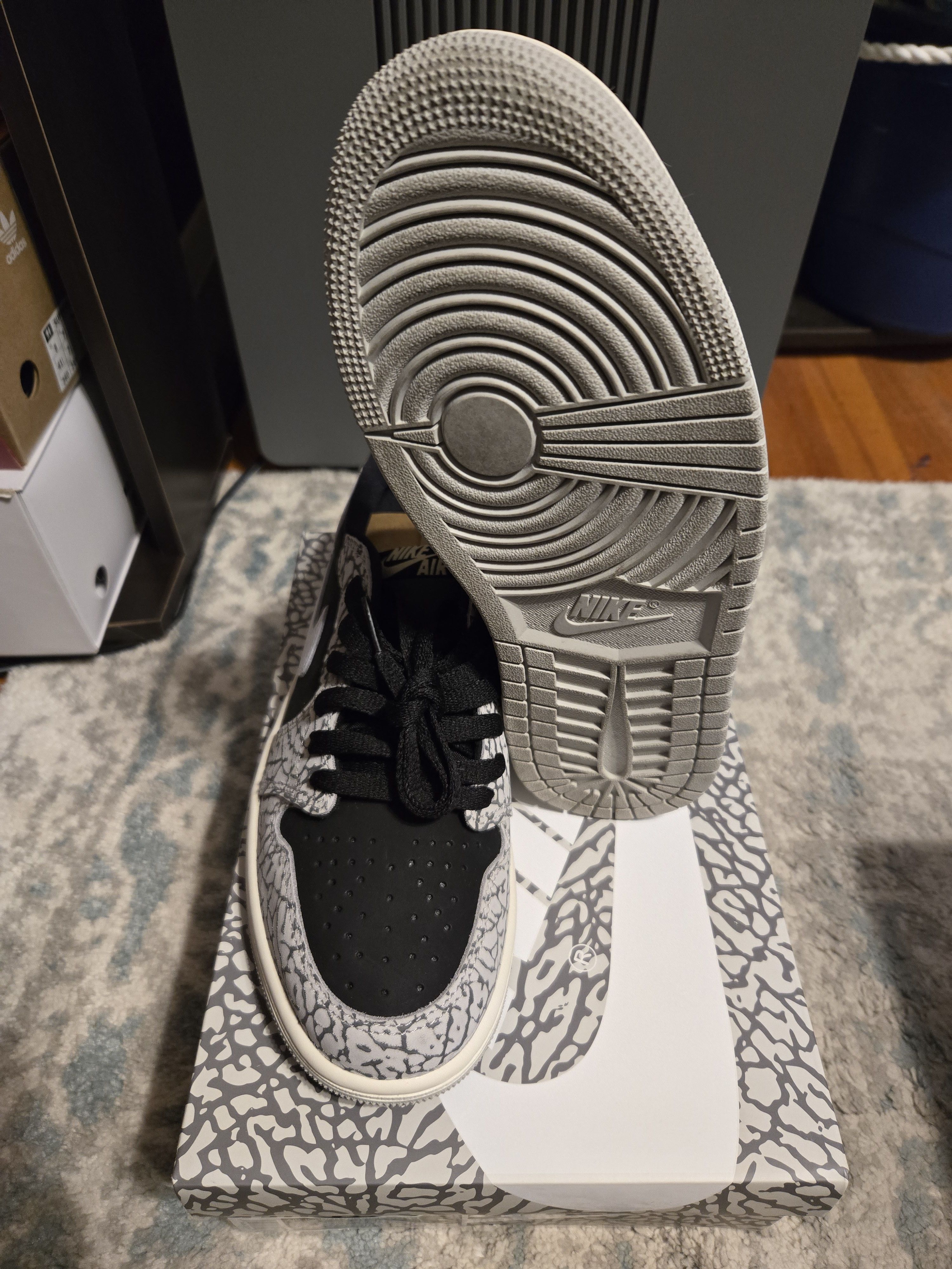 Nike Air Jordan 1 Retro Low OG Black Cement Size US 7.5 / EU 40-41 - 5 Thumbnail
