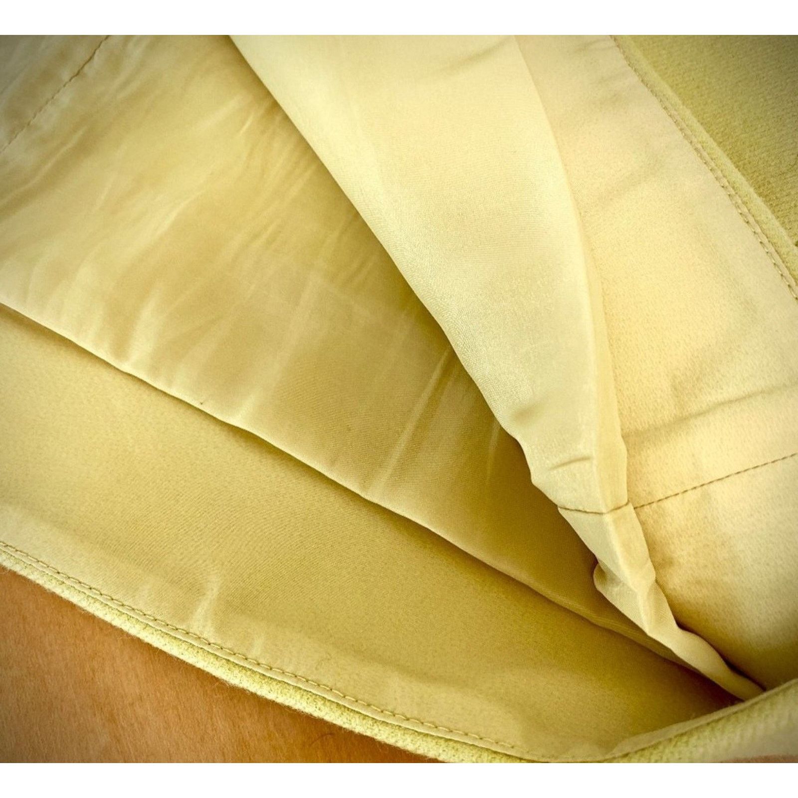 J.Crew J. Crew Felted 100% Wool Mini Skirt with Back Zip In Citrus Size 26" / US 2 / IT 38 - 7 Thumbnail