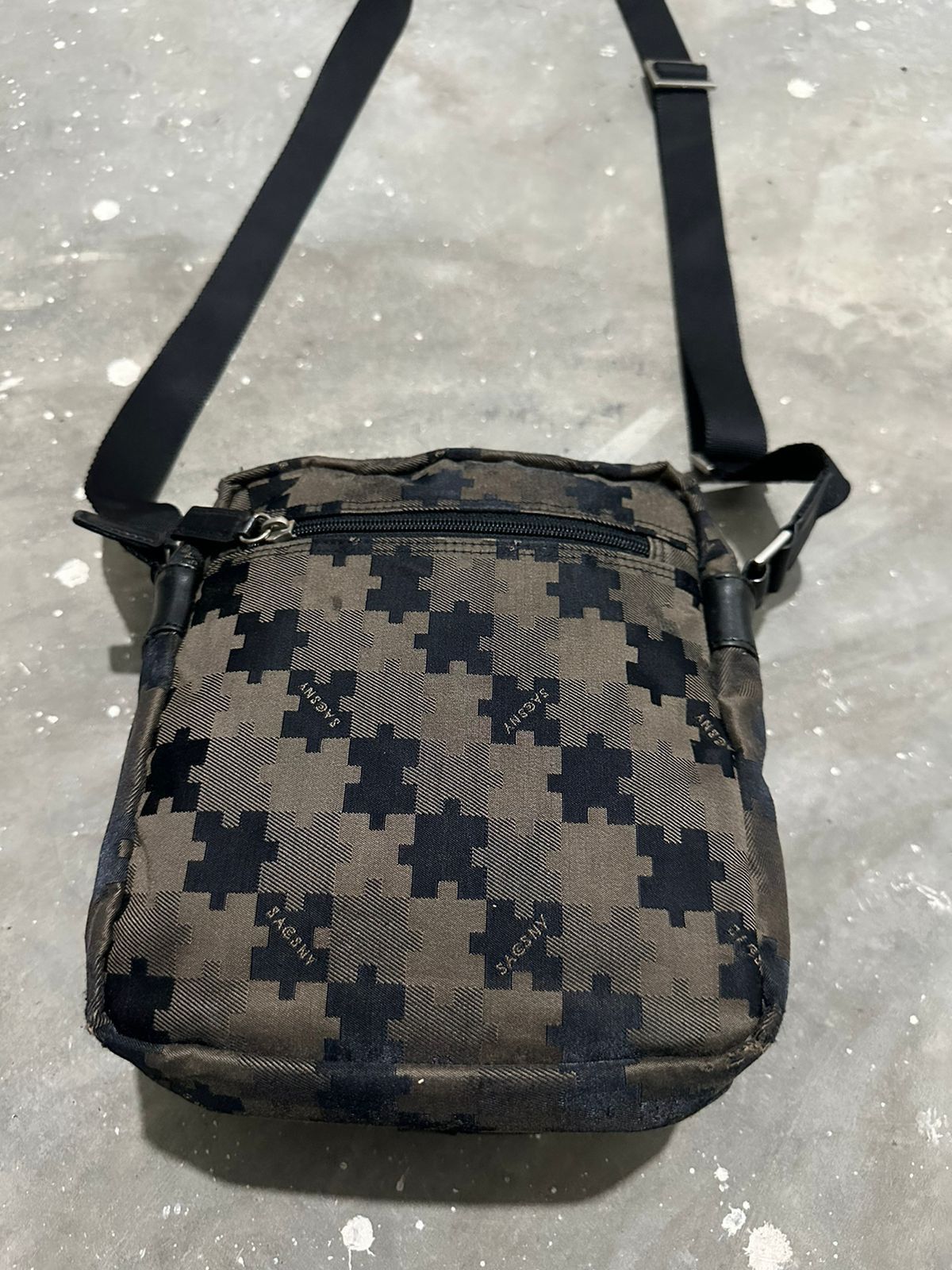 Yohji Yamamoto Ysaccs by Yohji Yamamoto Lots Pocket Crossbody/Sling bag Size ONE SIZE - 6 Thumbnail