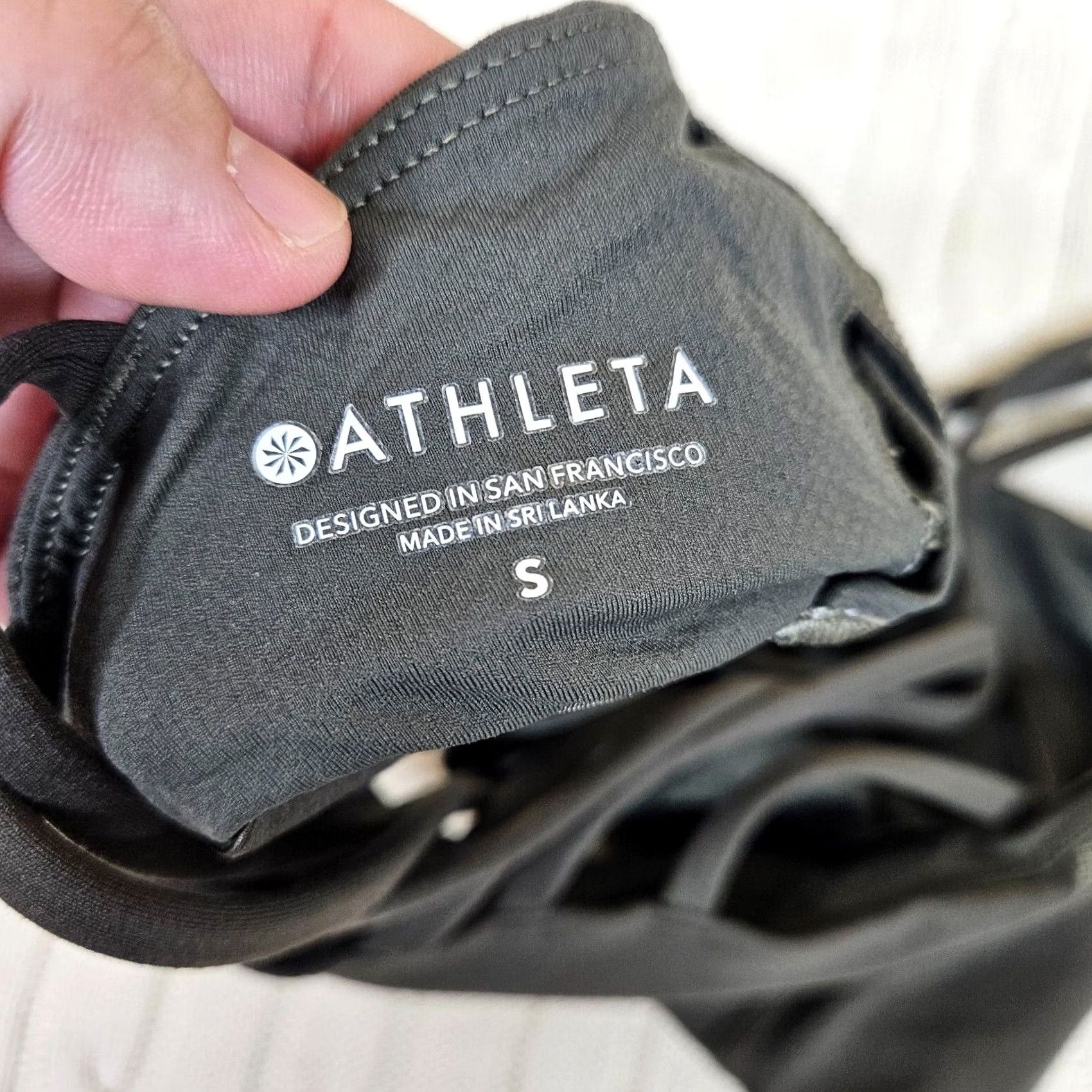 Athleta Athleta Sports Bra Women's Black Size S Crossback Nylon Polyester Spandex Wireless Full Cup Breathable Size ONE SIZE - 4 Thumbnail