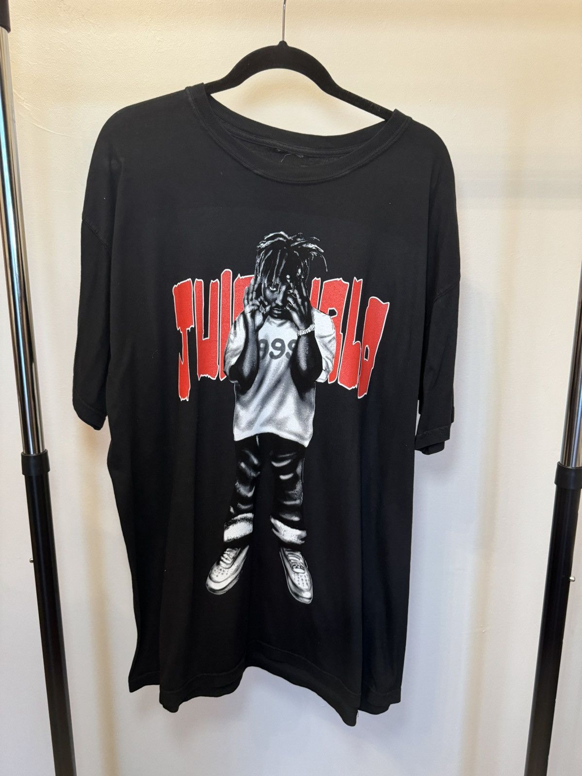 999 Club × Vlone Man of the year tee Size US XL / EU 56 / 4 - 1 Thumbnail