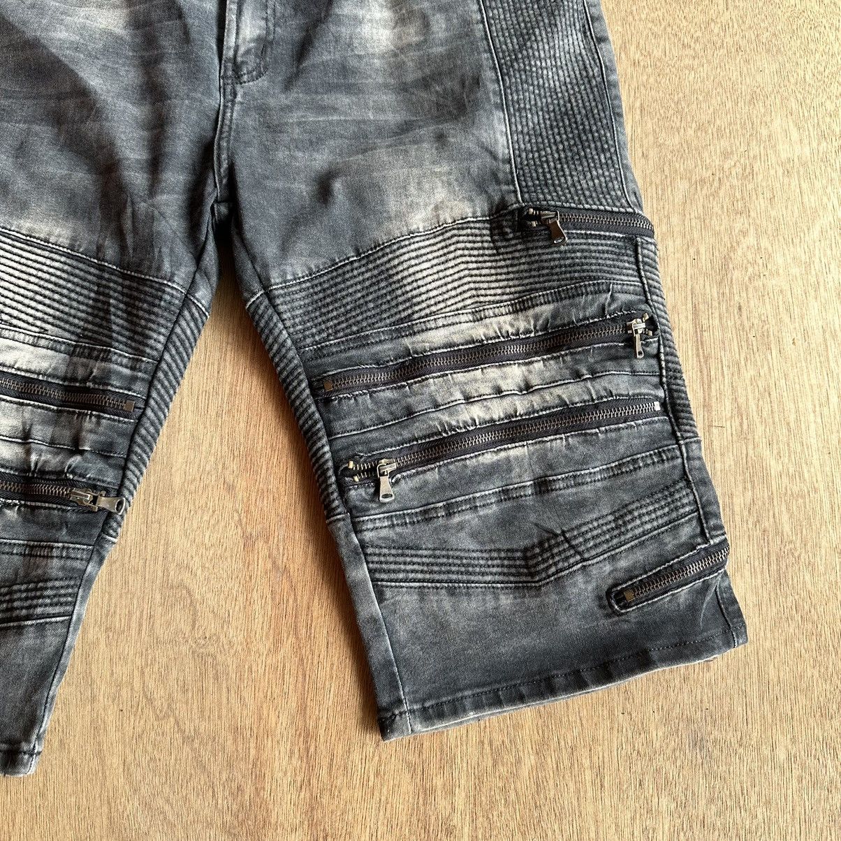 Japanese Brand W38 UBUNTU JAPAN MULTIZIPPER JEANS VINTAGE CROPPED PANT Size US 38 / EU 54 - 6 Thumbnail