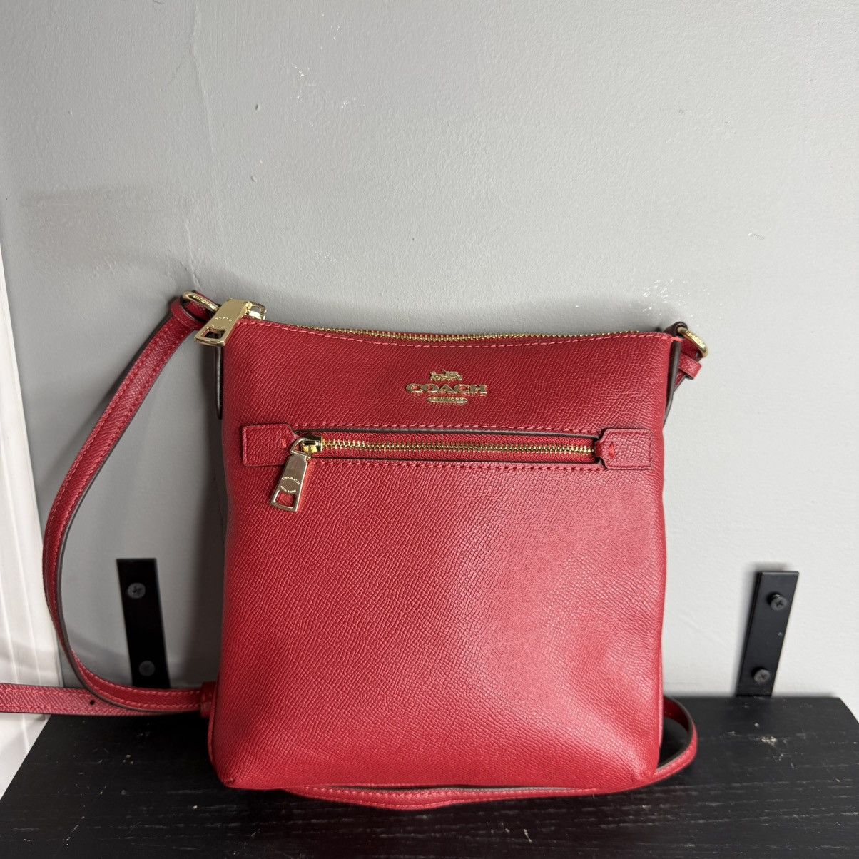 Coach Coach Red Leather Crossbody with Gold Hardware Size ONE SIZE - 1 Thumbnail