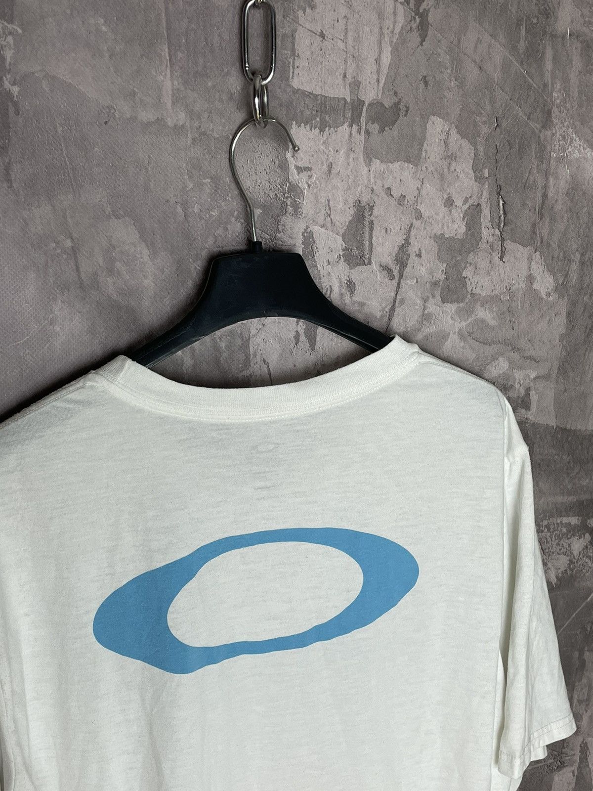 Oakley Oakley Vintage Fade y2k White baggy Streetwear t-shirt Size US L / EU 52-54 / 3 - 2 Thumbnail