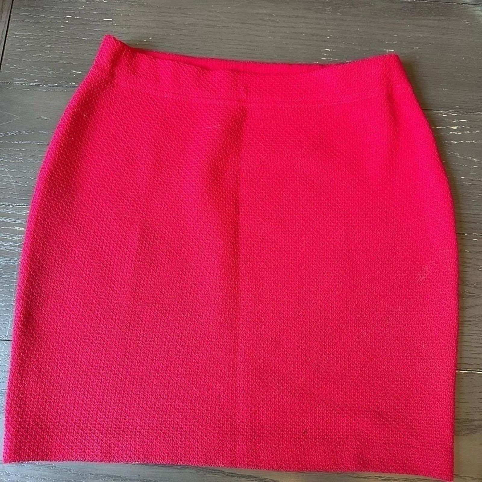 Andrew St. John ST. JOHN Collection Women's Red Knit Skirt - Size 4 Size 27" / US 4 / IT 40 - 1 Thumbnail