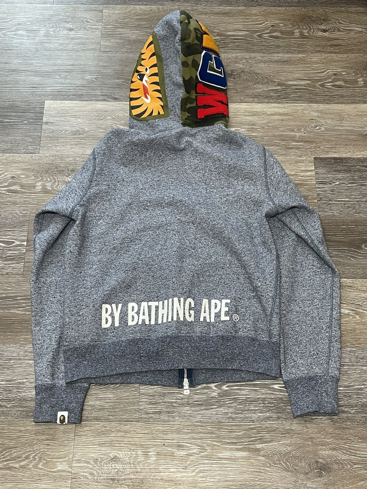Bape 1st Camo Shark Zip Up Heather Ash Grey With Spellout On Back Size US M / EU 48-50 / 2 - 3 Thumbnail