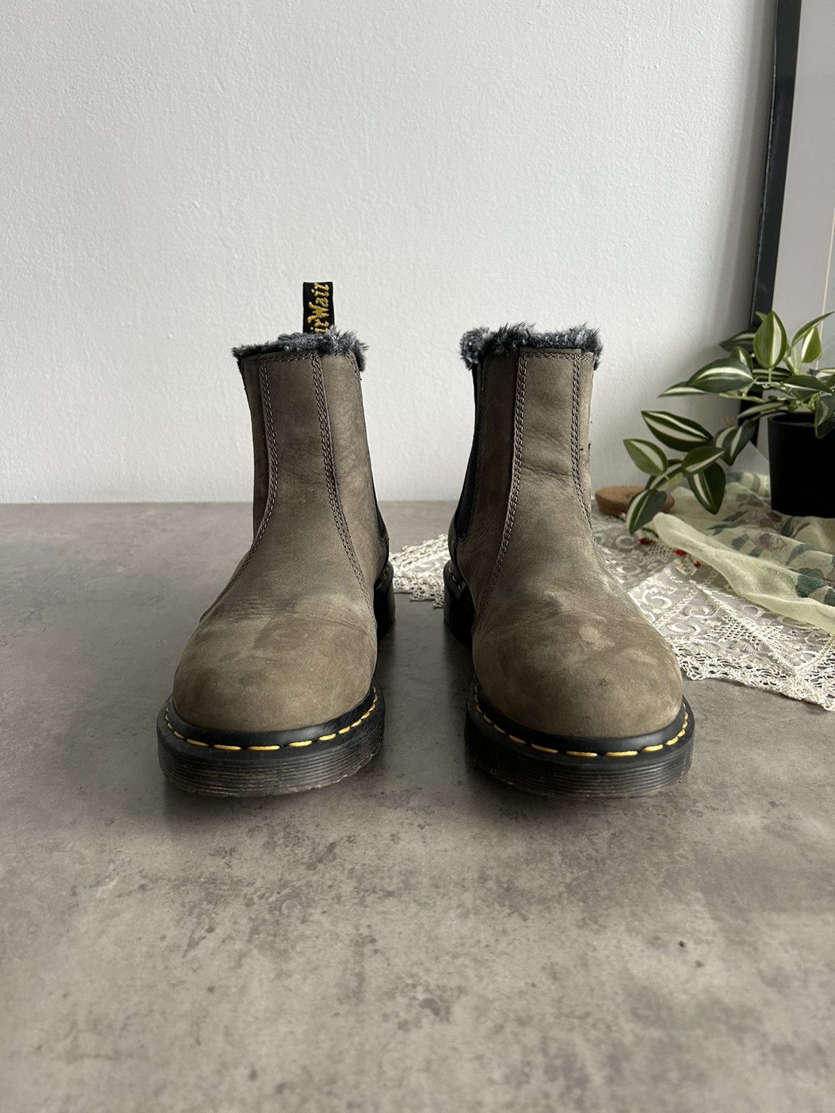 Dr. Martens × Vintage Dr. Martens 2976 Olive Suede Fur Lined Boots Leather Green Size US 9 / IT 39 - 3 Thumbnail