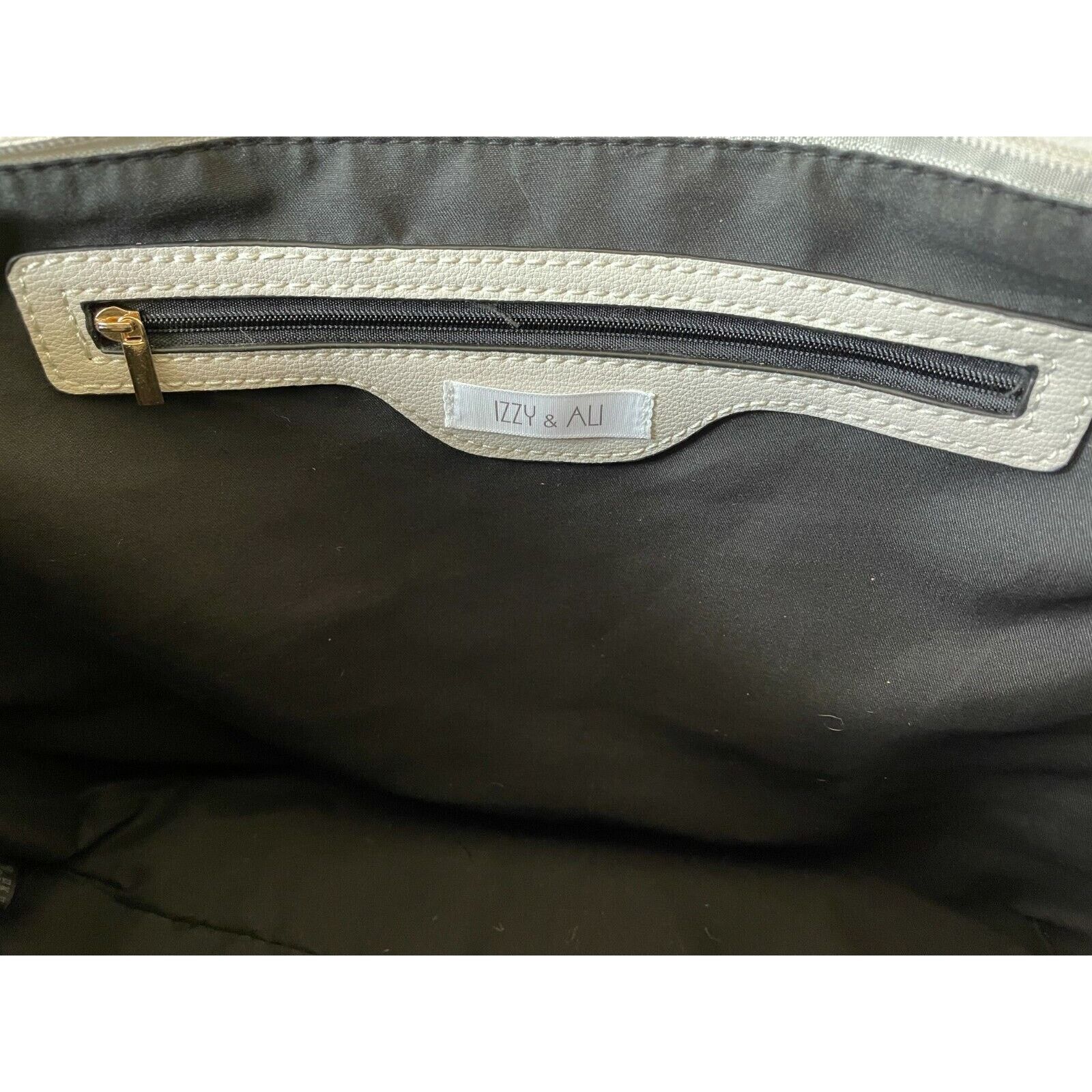 Other IZZY & ALI Womens Vegan Handbag 18" x 11" NWT Size ONE SIZE - 6 Thumbnail