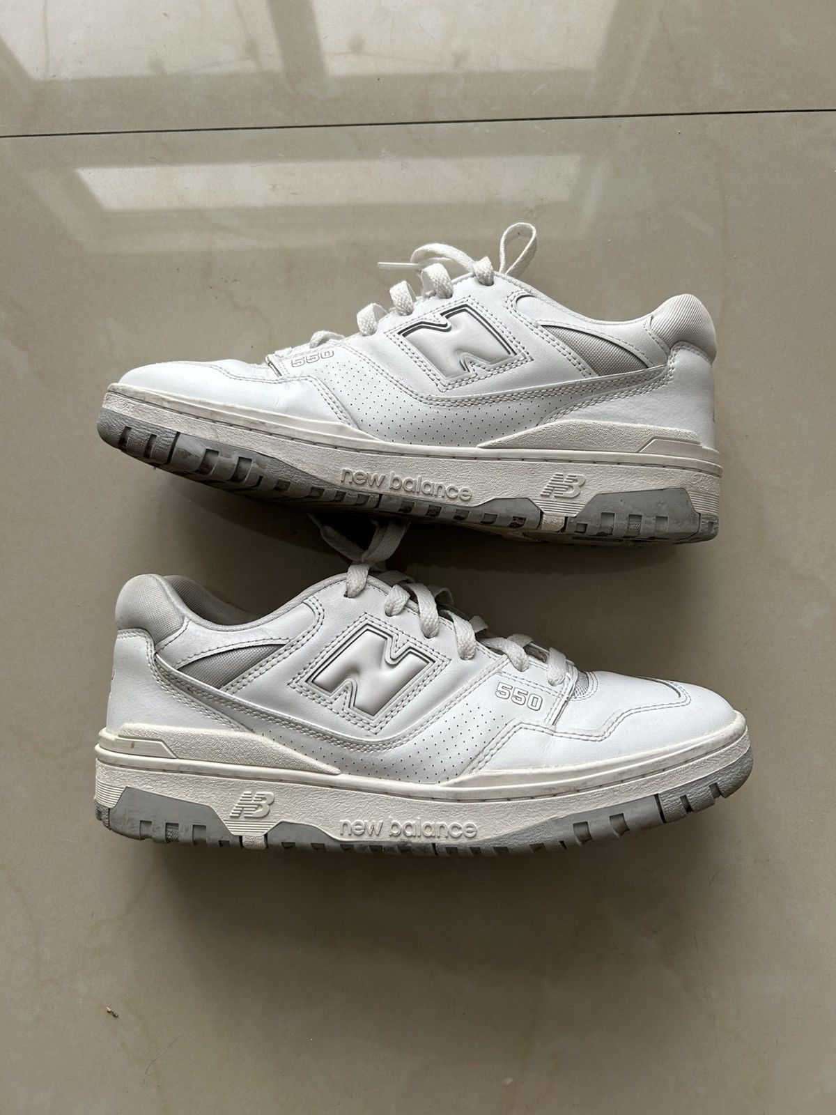 New Balance New balance 550 low white/gray Size US 8.5 / EU 41-42 - 1 Thumbnail