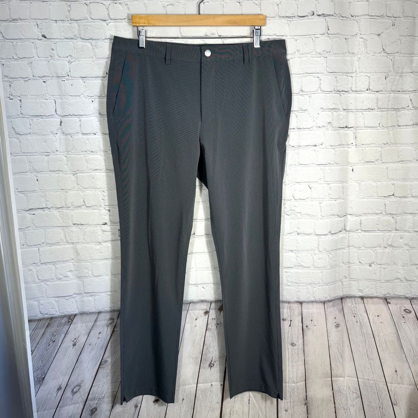 Vineyard Vines Vineyard Vines On-The-Go Performance Pants Mens Gray Textured Golf Trousers Chino Flat Front Stretch Moisture Wicking Pockets Size US 37 - 2 Thumbnail