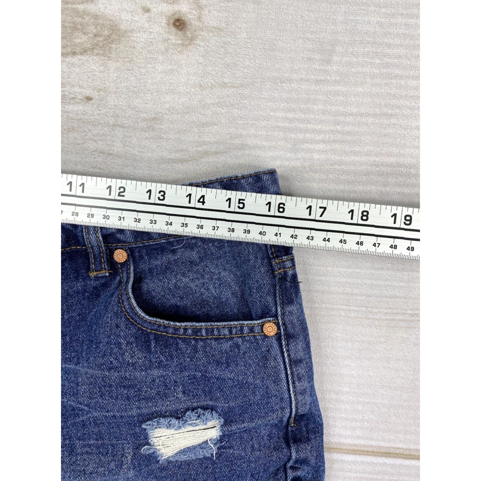 Vintage Refuge Shorts Womens 12 Dark Wash 100% Cotton Distressed Raw Rolled Hem Shortie Blue Size 34" / US 12 / IT 48 - 3 Thumbnail