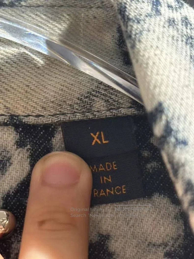 Louis Vuitton Louis Vuitton 1A53TJ Printed Shirt. Size US XS / EU 42 / 0 - 4 Thumbnail