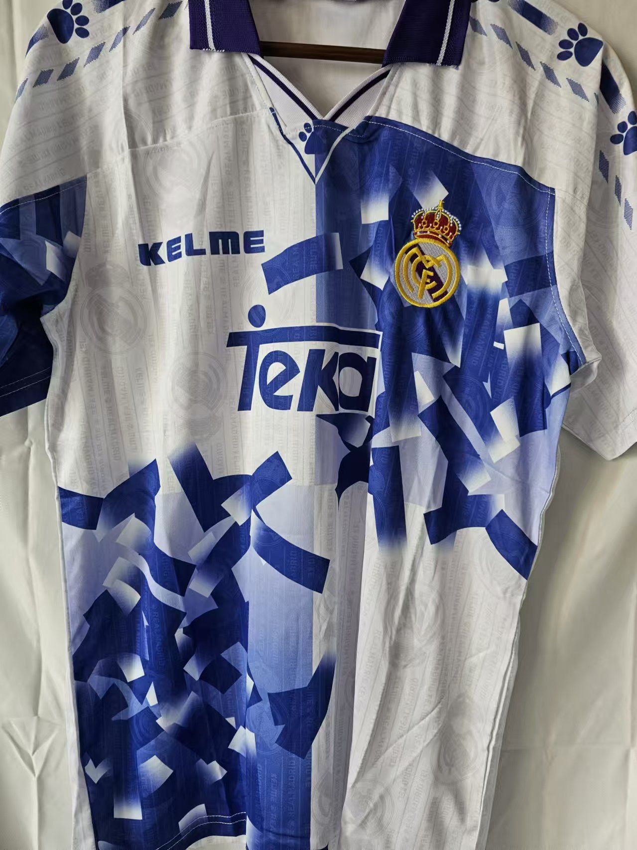 Other 1996 1997 Real Madrid #7 Raúl Jersey L Size US L / EU 52-54 / 3 - 2 Thumbnail