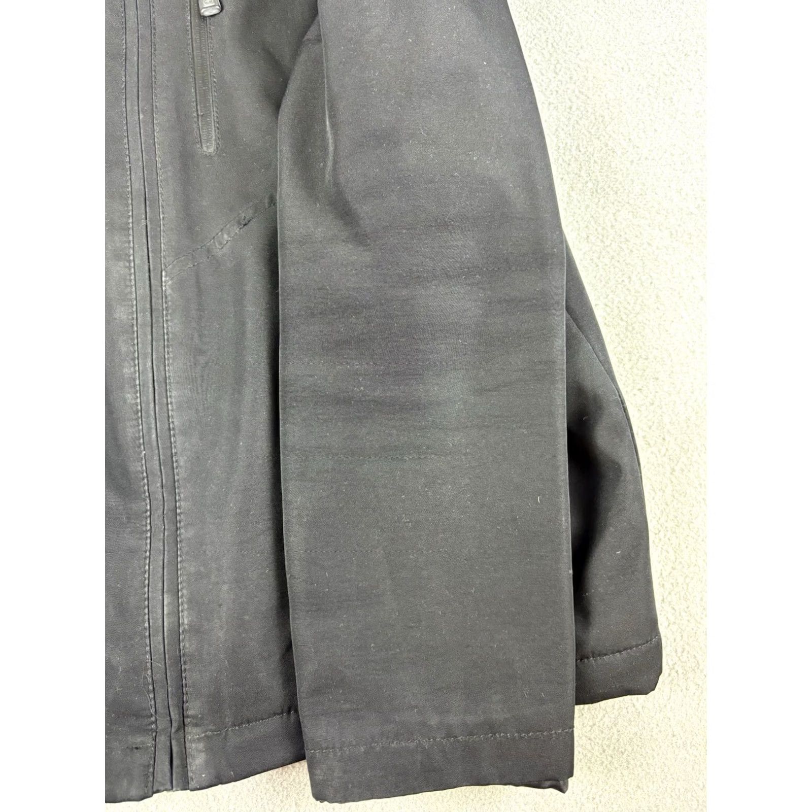 Tumi TUMI Tech Jacket Mens S Black Soft Shell Zip Up Hidden Hood Travel Casual Regular Jacket Size US S / EU 44-46 / 1 - 7 Thumbnail