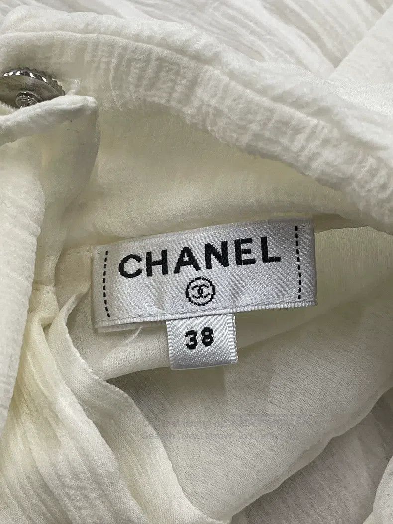 Chanel Chanel High-end handicraft series white ruffle silk shirt Size XS / US 0-2 / IT 36-38 - 4 Thumbnail