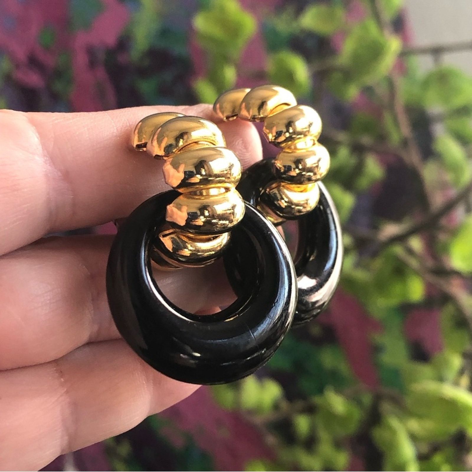 Vintage Vintage bold gold and black clip on earrings Size ONE SIZE - 5 Thumbnail