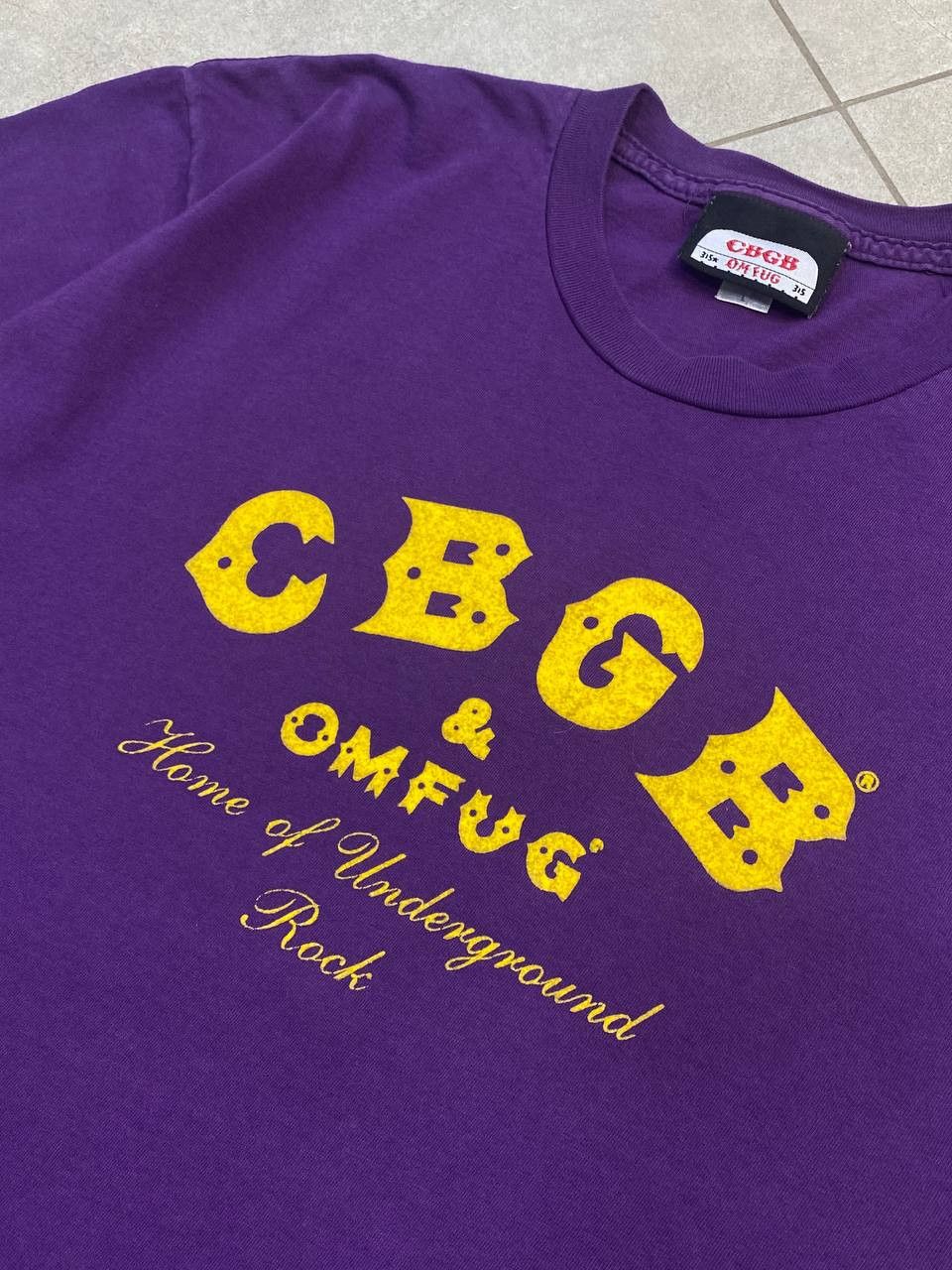 Band Tees Vintage CBGB & OMFUG Home of Underground Rock T-Shirt Size US L / EU 52-54 / 3 - 9 Thumbnail