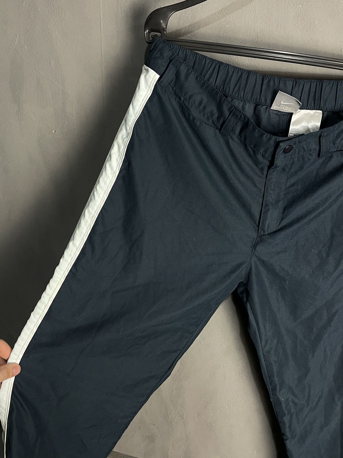 Nike Vintage Nike Nylon Track Pants Drill Swoosh Y2K Size 30" / US 8 / IT 44 - 4 Thumbnail