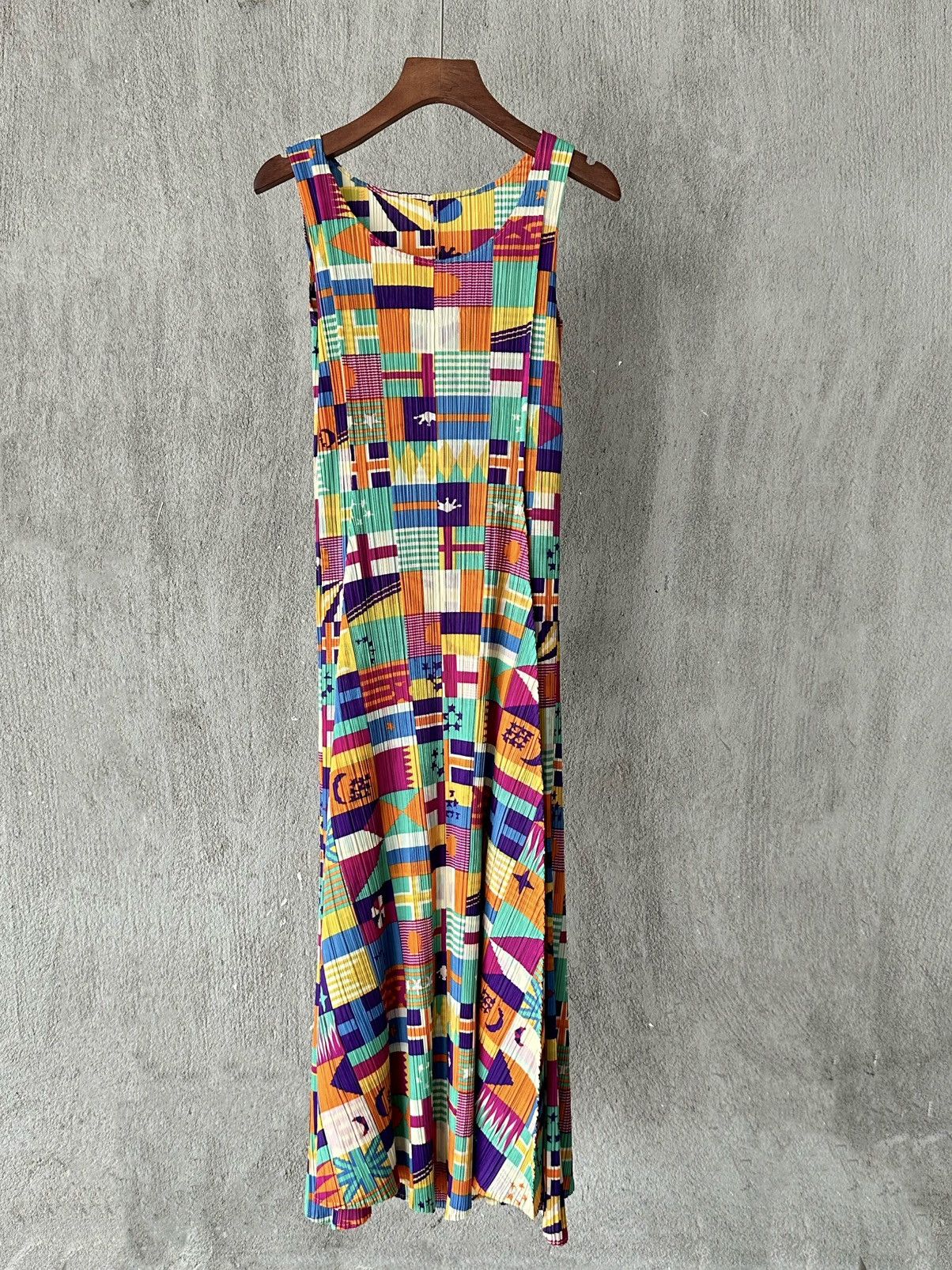 Pleats Please Issey Miyake International Flags Pleated Dress Size M / US 6-8 / IT 42-44 - 1 Thumbnail