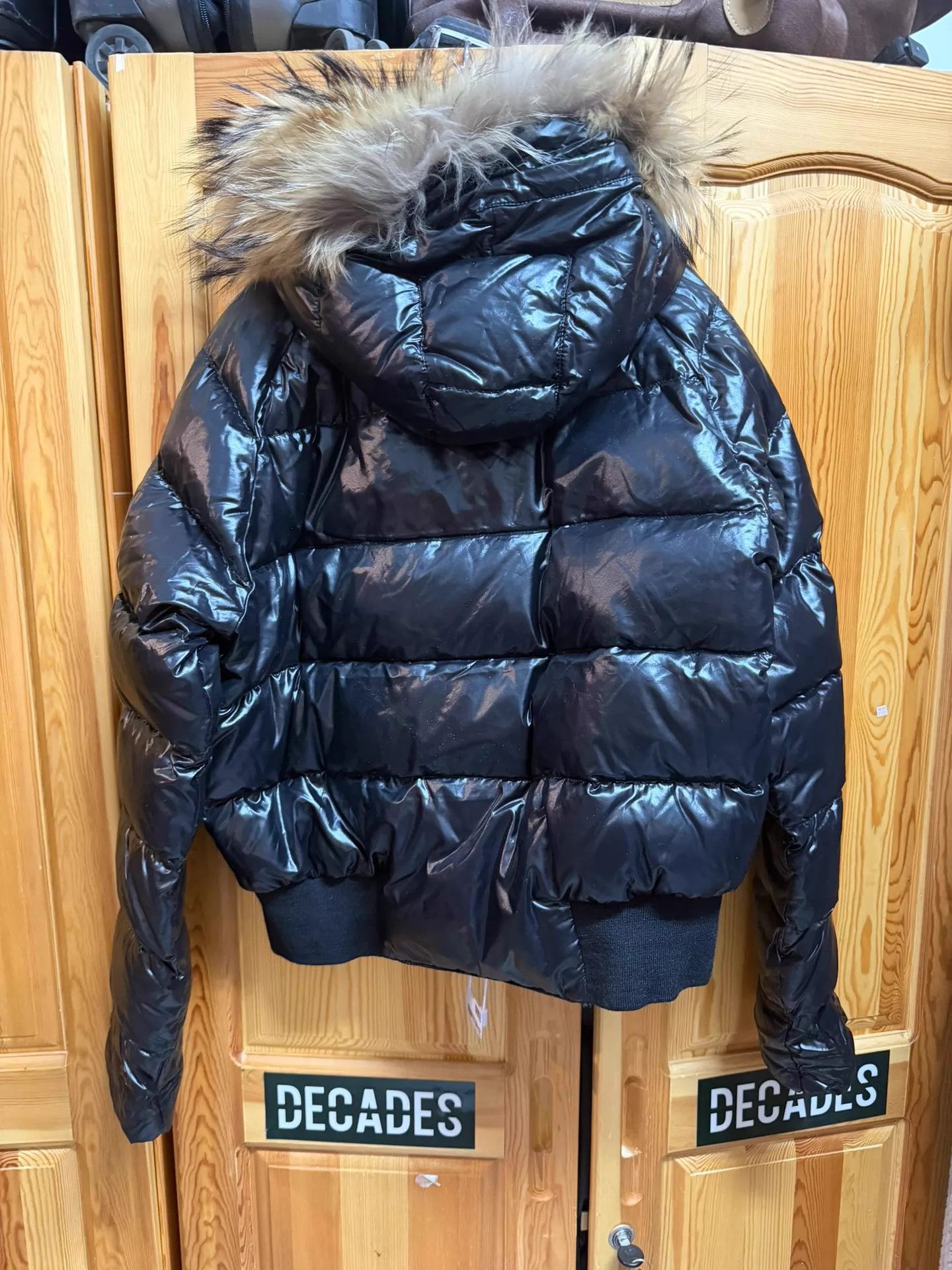 Moncler Moncler Alpin Black Shiny Down Jacket with fur collar Size 3 Size L / US 10 / IT 46 - 3 Thumbnail