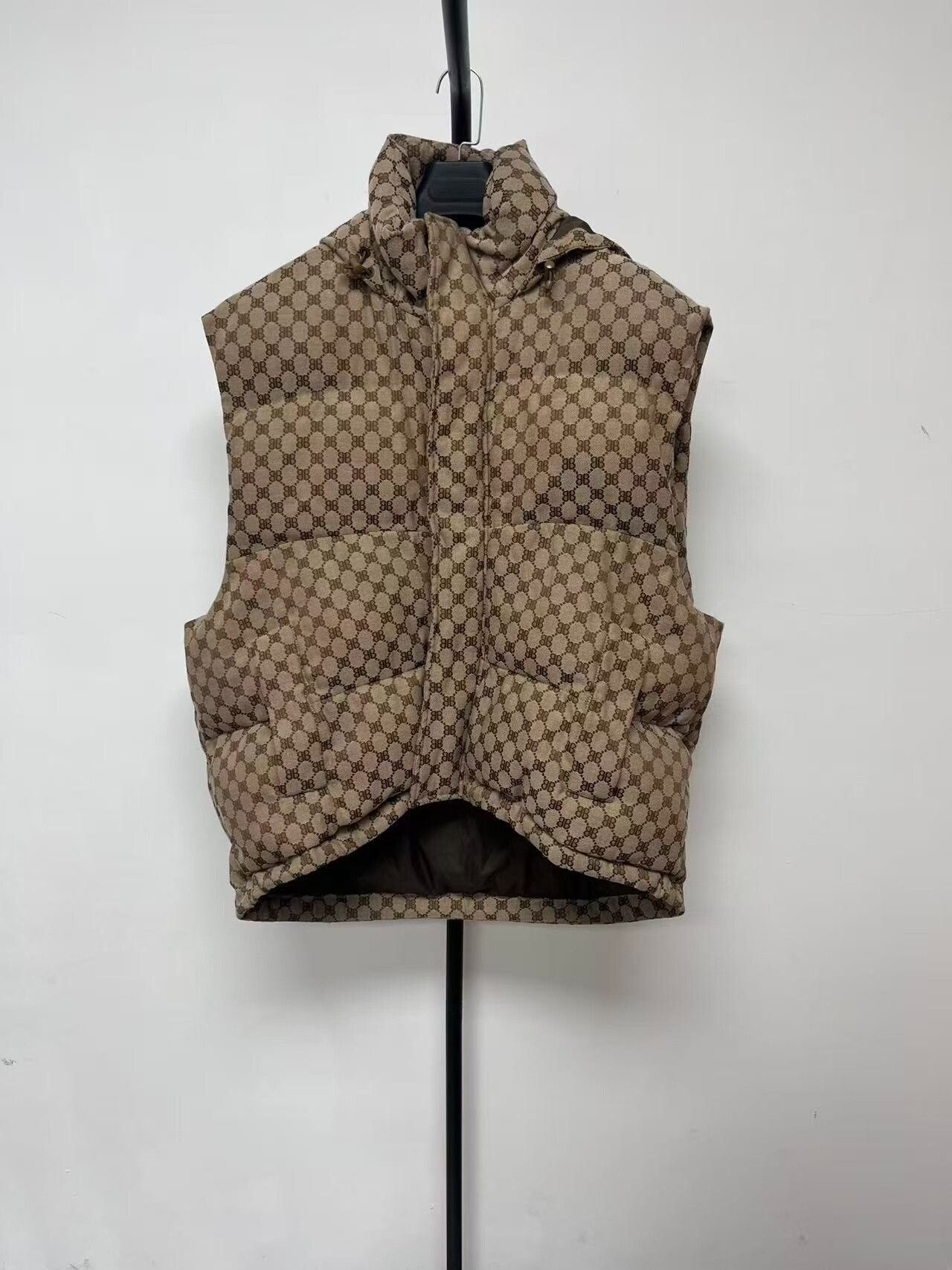 Balenciaga balenciaga x gucci hooded vest for all Size US L / EU 52-54 / 3 - 1 Thumbnail
