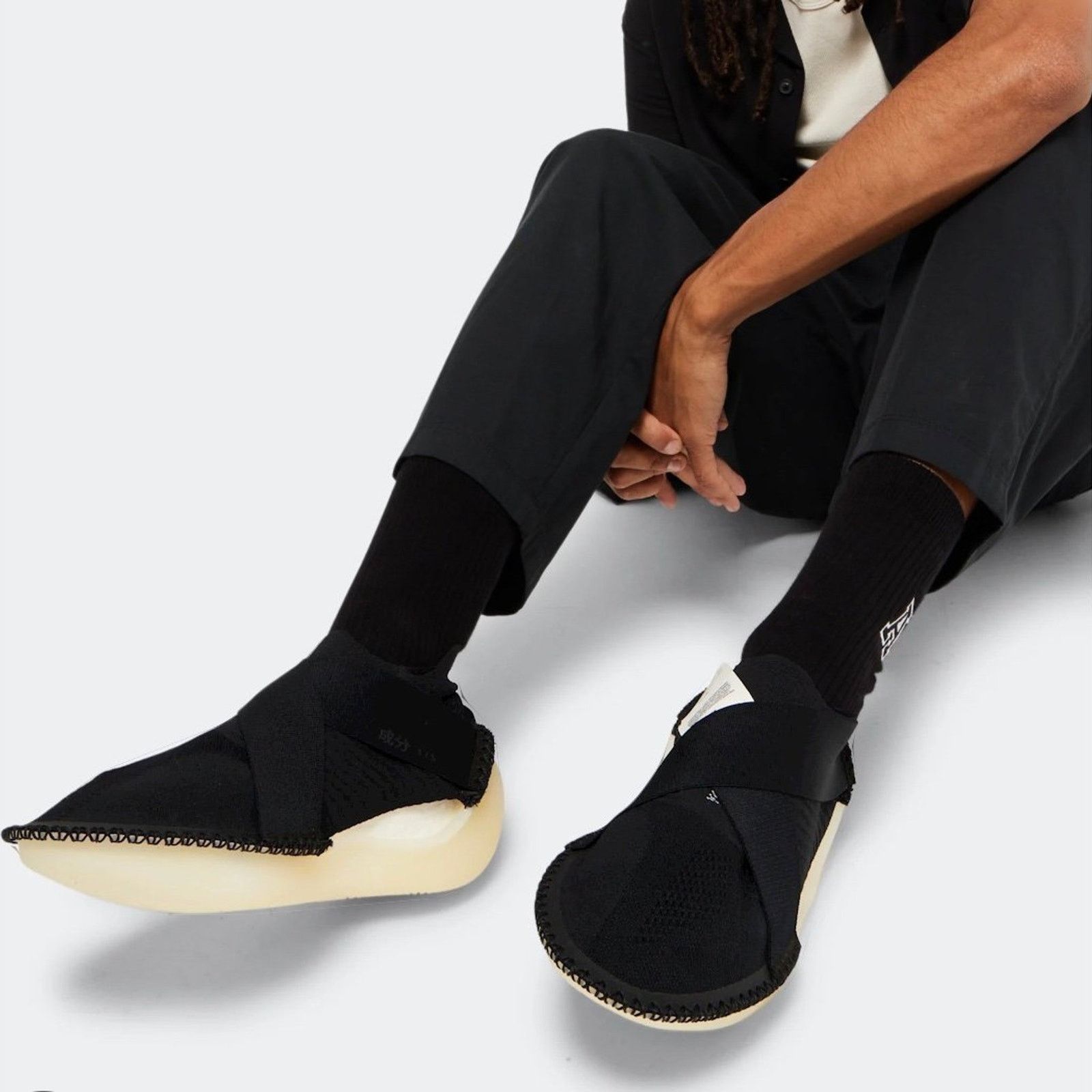 Adidas Adidas Y-3 ITOGO Fashion Sneaker Size US 6 / EU 39 - 1 Thumbnail