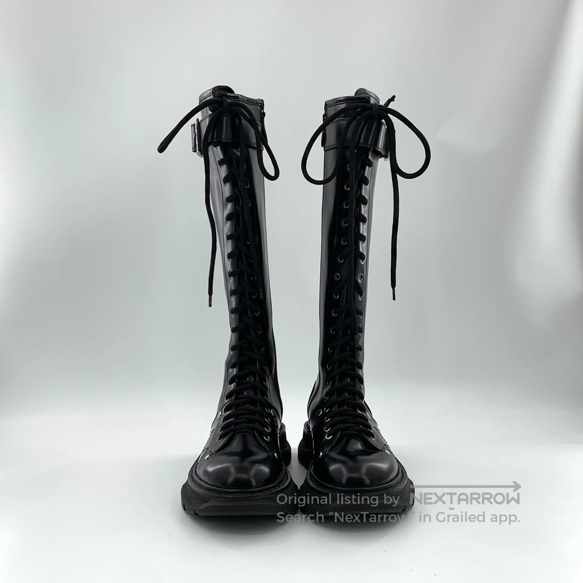 Alexander McQueen Alexander McQueen Black Round Toe Leather Laced Casual Fla Size US 5 / IT 35 - 3 Thumbnail