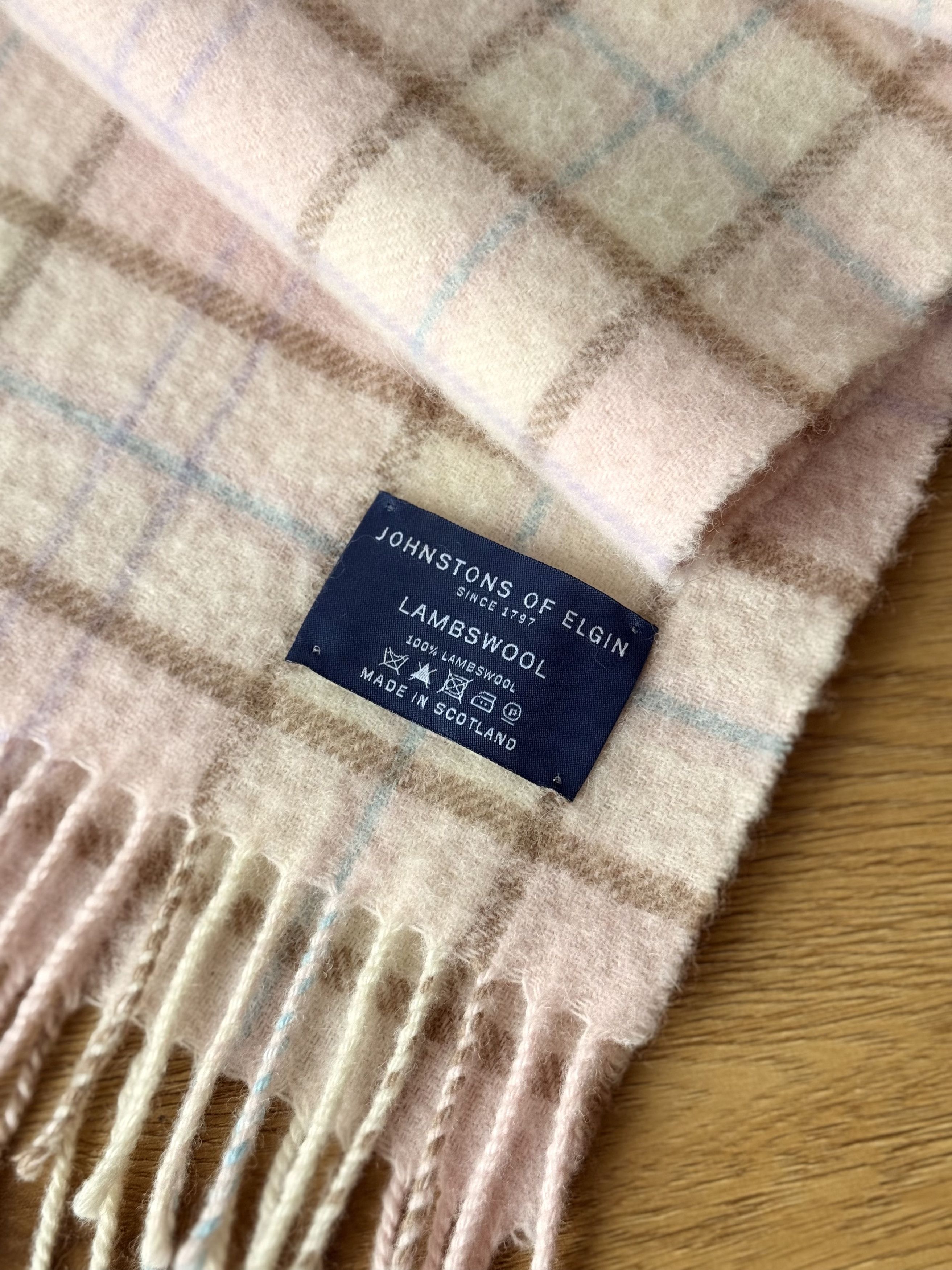 Johnstons Of Elgin Johnston of Elgin Pure Lambswool Made in Scotland Scarf Size ONE SIZE - 3 Thumbnail