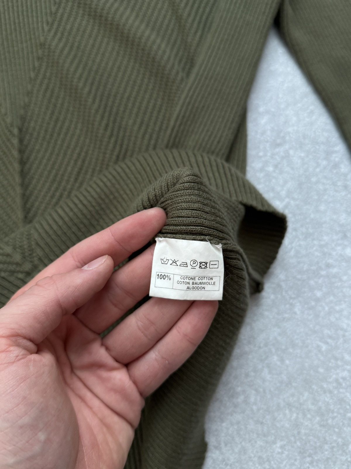 Valentino Vintage Valentino Sweater V-Neck Avant-Gard Pullover Men’s Size US L / EU 52-54 / 3 - 5 Thumbnail