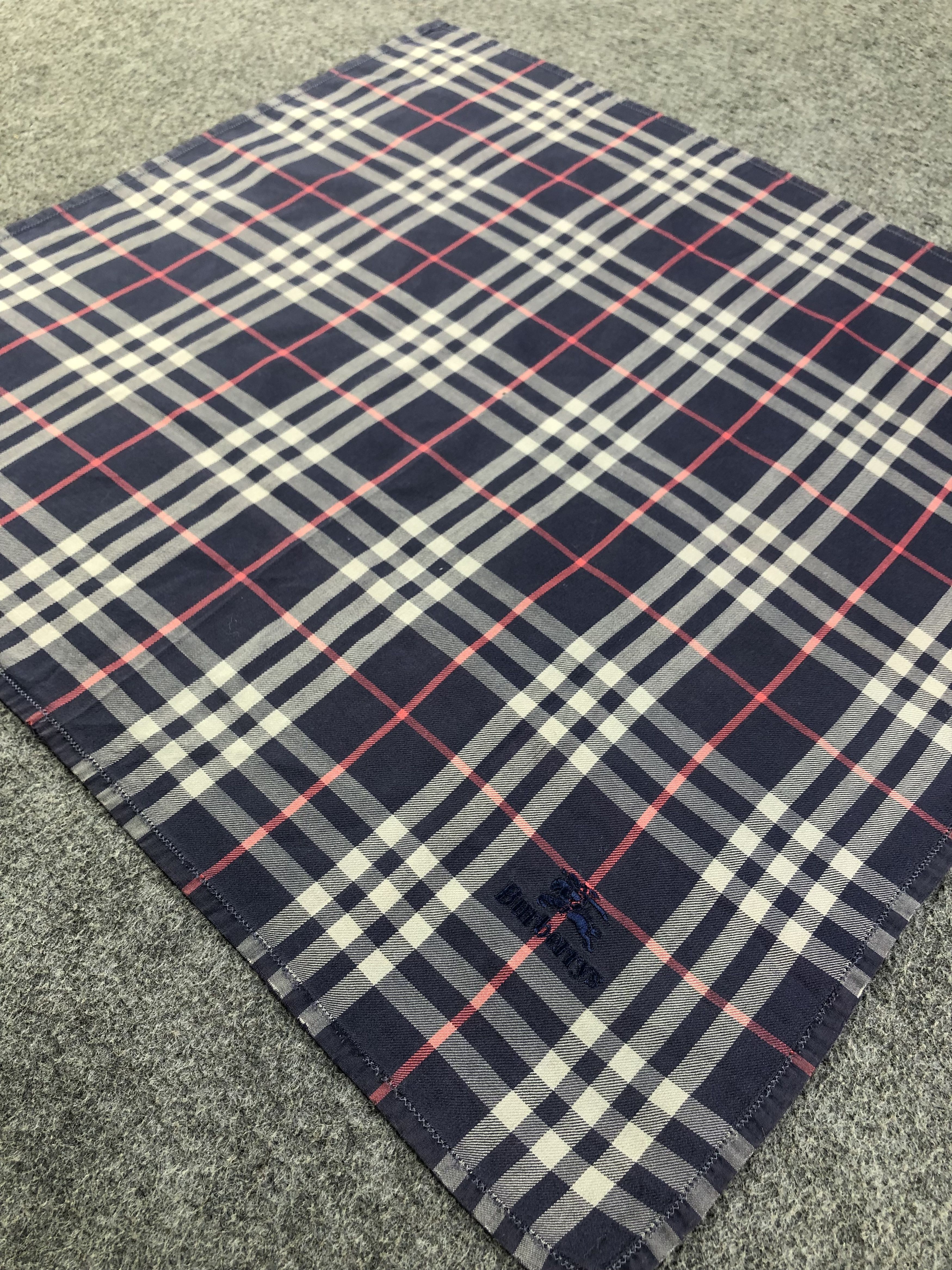 Burberry Burberry Handkerchief / Bandana / Neckerchief Size ONE SIZE - 4 Thumbnail