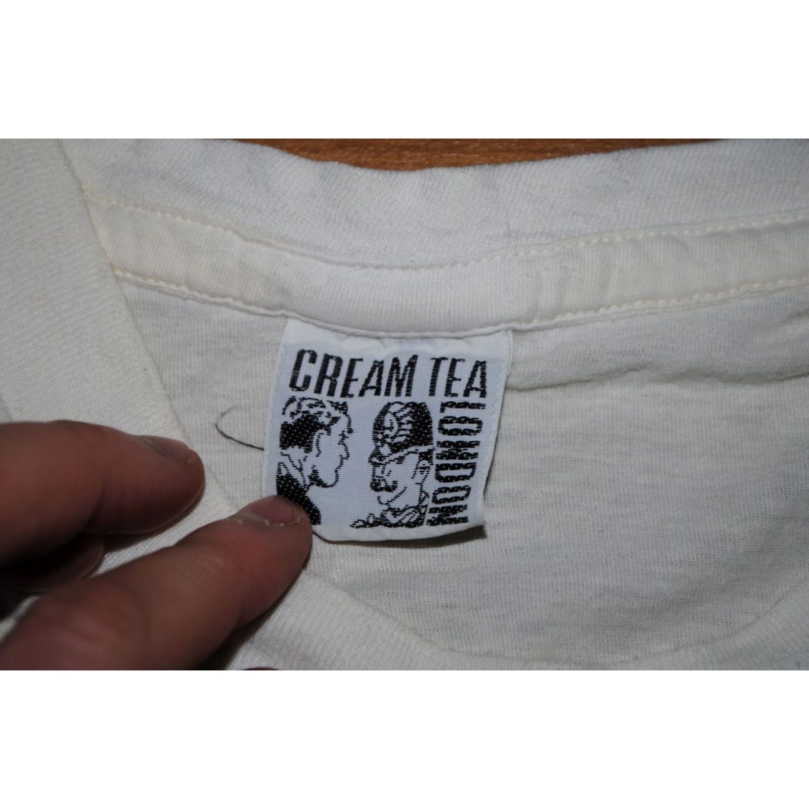 Vintage VINTAGE CREAM TEA LONDON SHIRT PAINTING ART WORKS PICASSO NEW YORK CITY XL Shirt Mens Size US XL / EU 56 / 4 - 7 Thumbnail