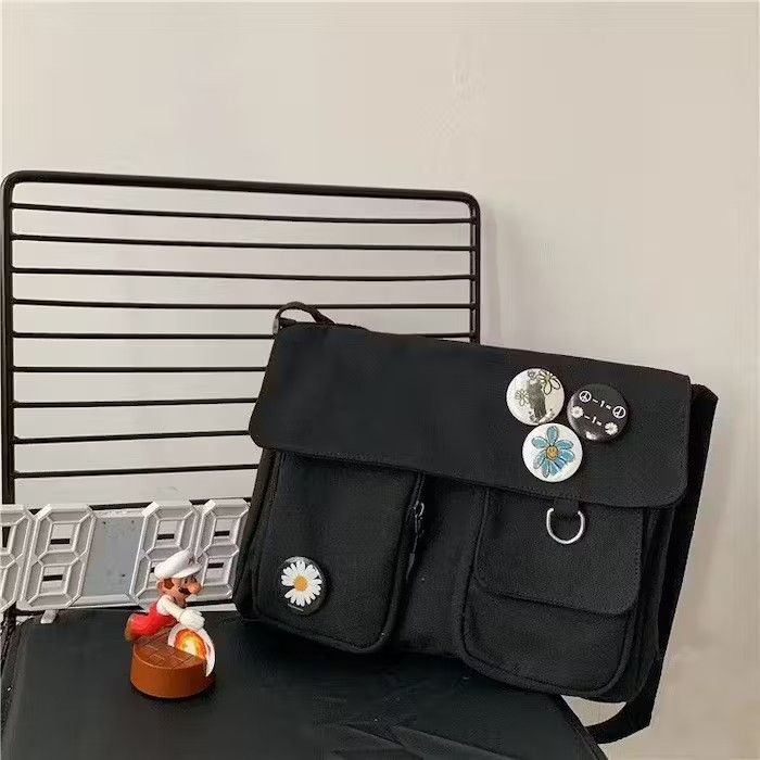 Japanese Brand Canvas Messenger Bag Size ONE SIZE - 1 Thumbnail